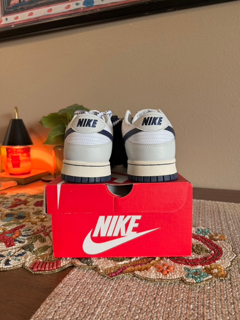 Nike Dunk Low New York Yankees Size 9.5