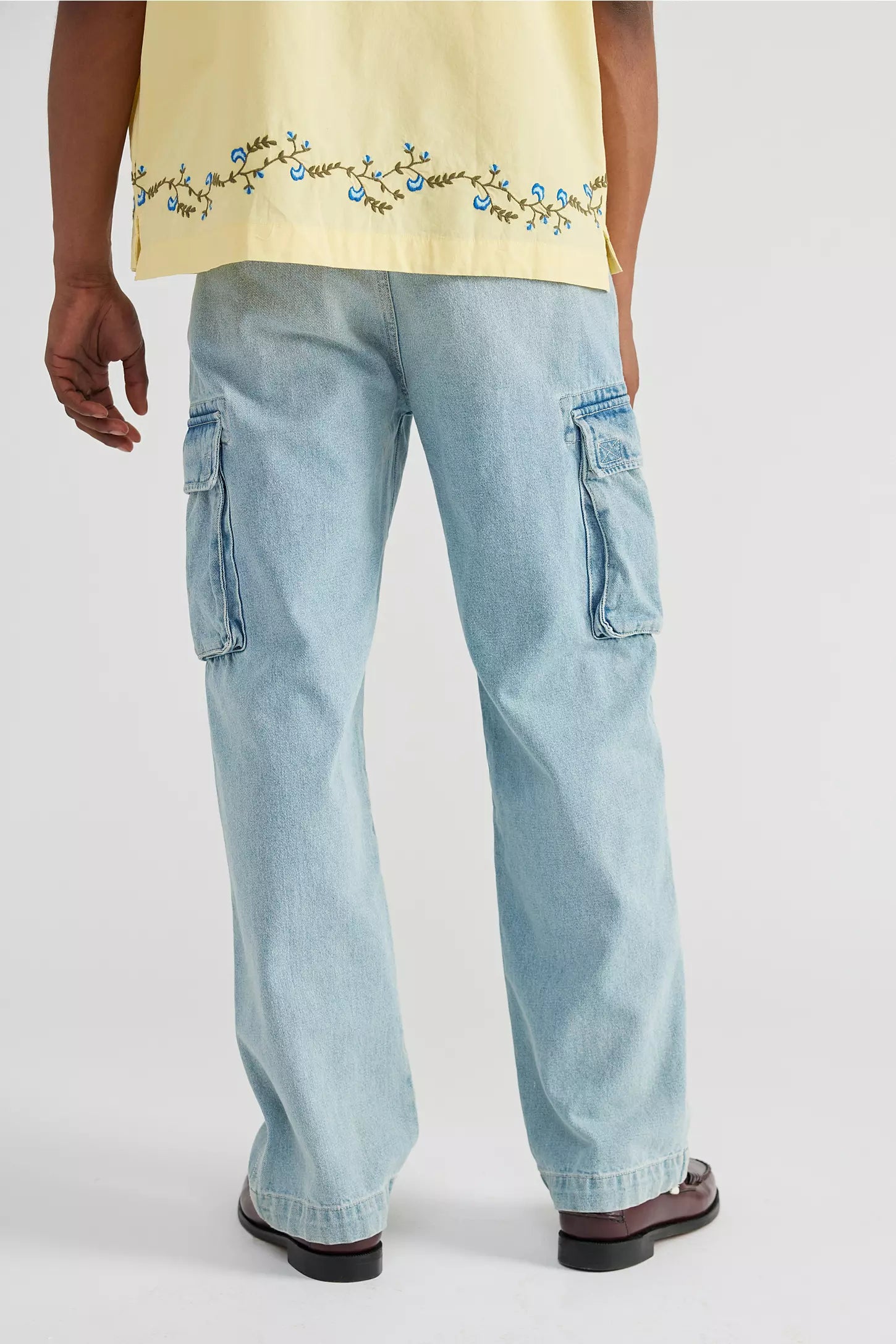 BDG Baggy Skate Fit Light Wash Cargo Denim Jeans Sz 32