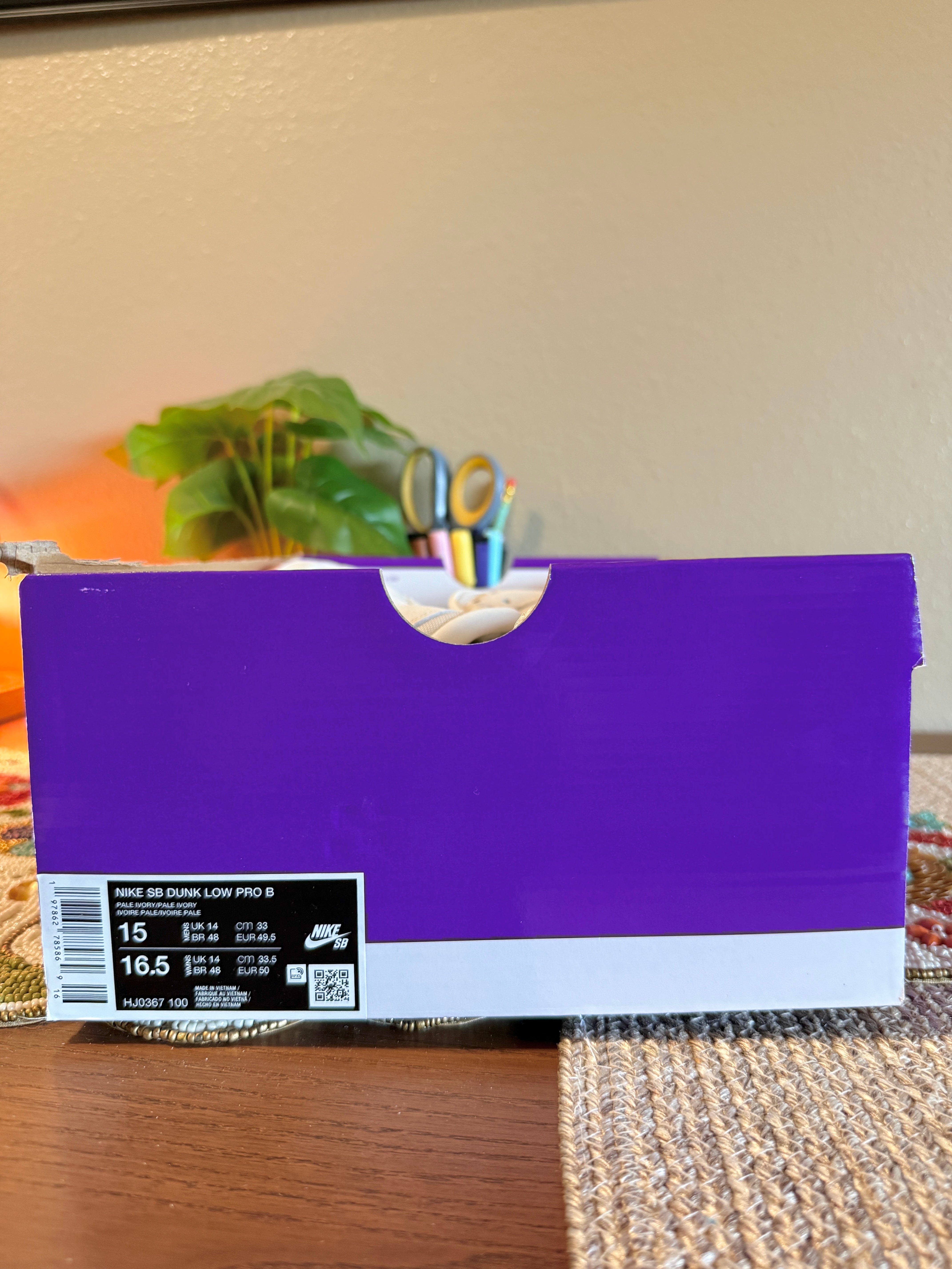 Nike SB Dunk Low Pro B Pale Ivory Size 15 MISSING LID