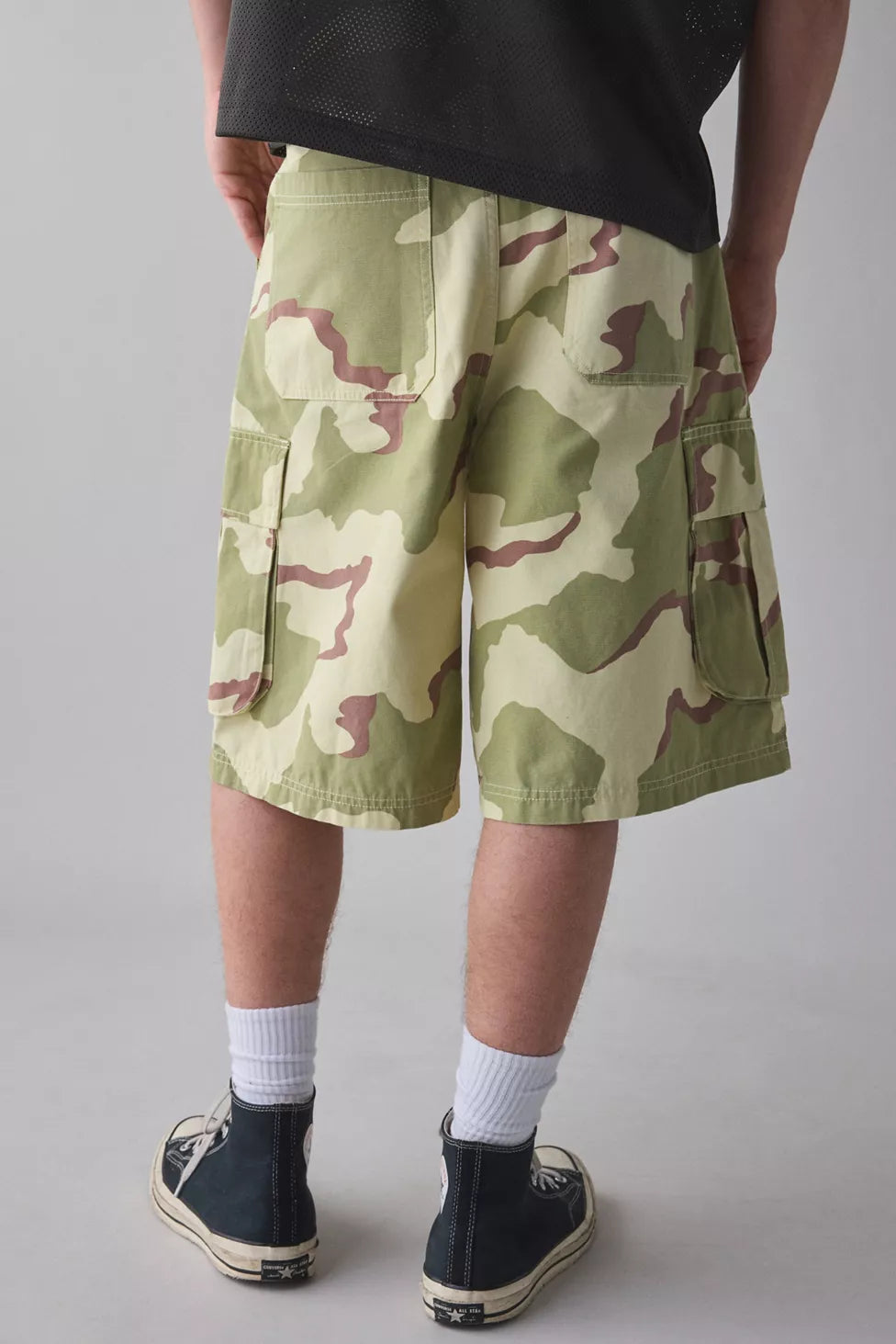 BDG Green Camo Canvas Cargo Short Sz 32