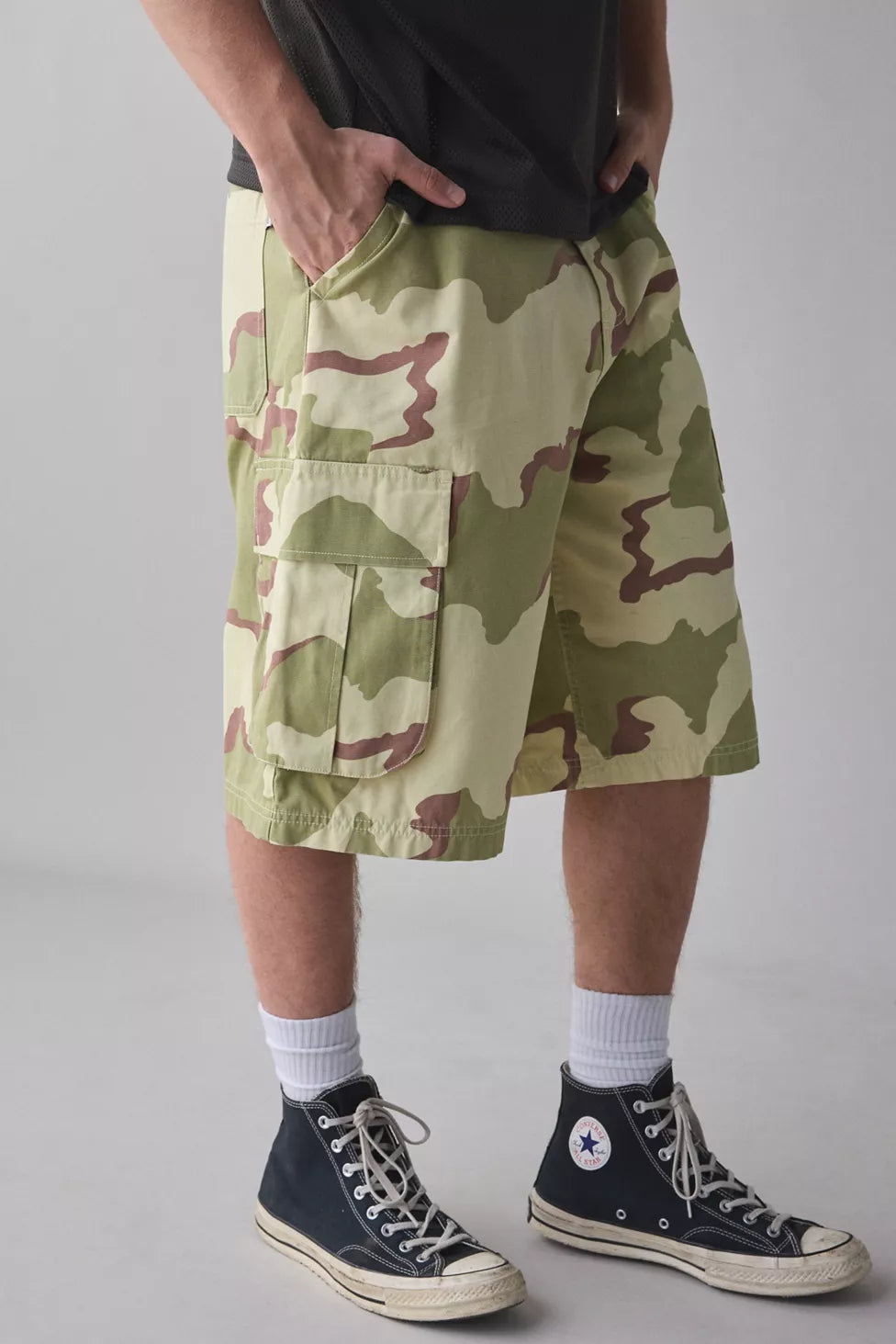 BDG Green Camo Canvas Cargo Short Sz 30