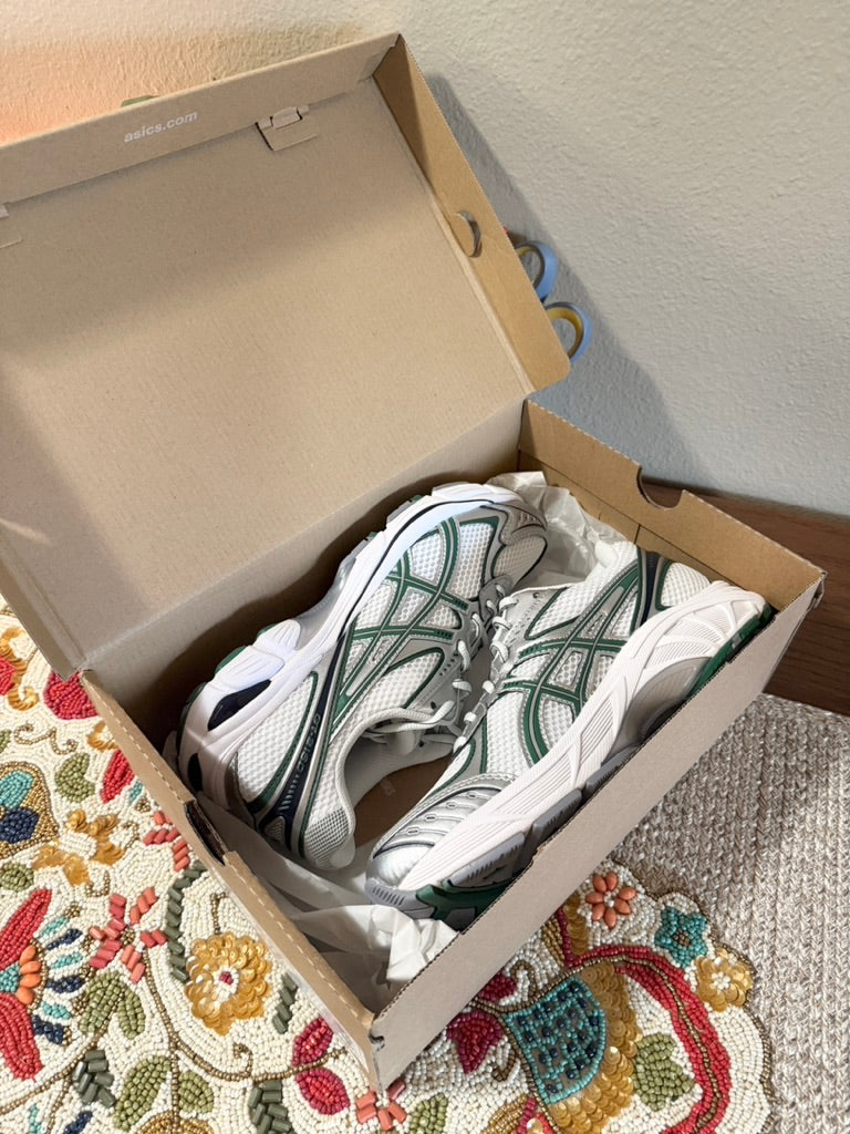 Asics GT-2160 White Shamrock Green Size 8