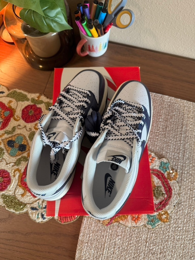 Nike Dunk Low New York Yankees Size 9.5