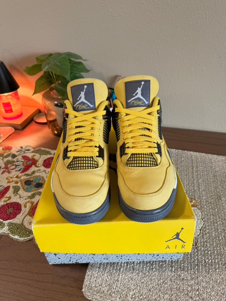 Jordan 4 Retro Lightning (2021) Size 11 USED
