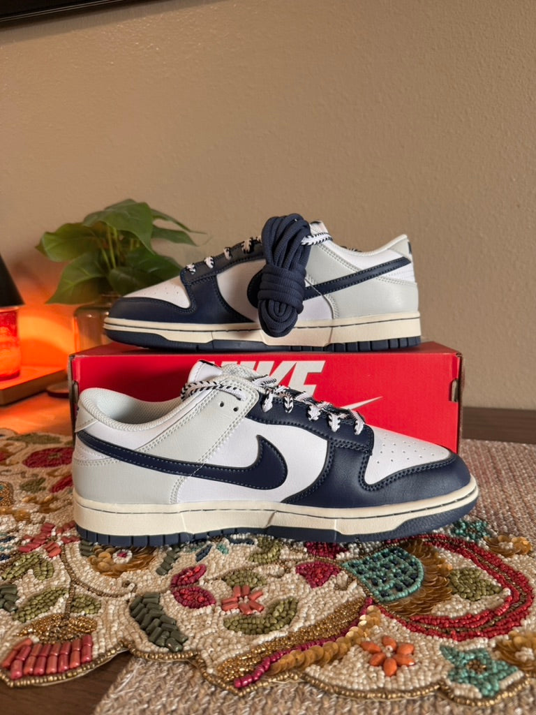 Nike Dunk Low New York Yankees Size 9