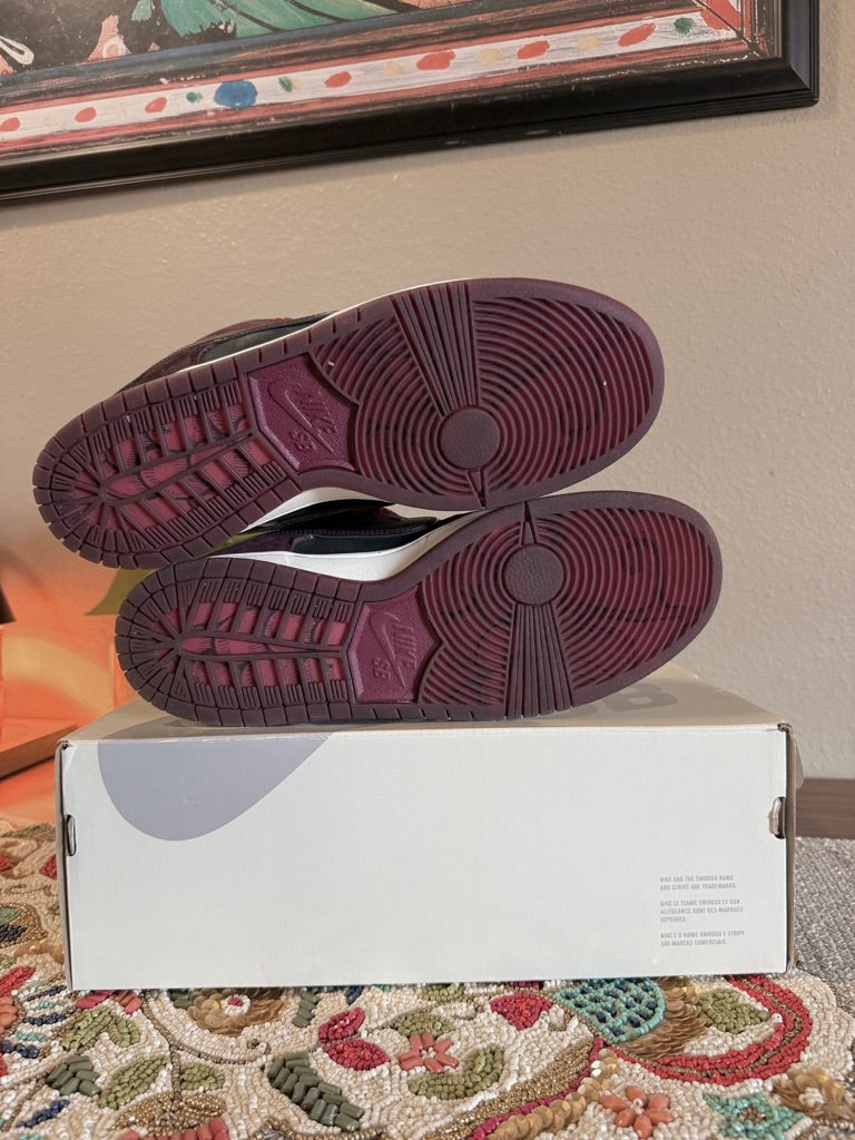 Nike SB Dunk Low Riot Skateshop Size 10.5 USED