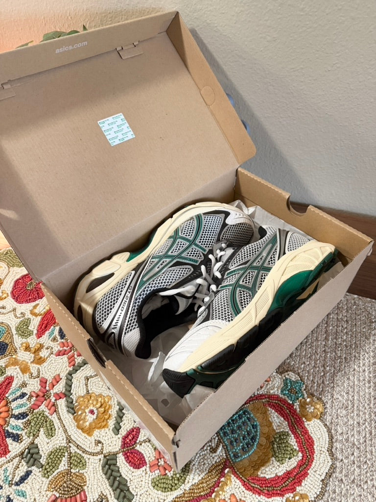 Asics GT-2160 White Jasper Green Size 8