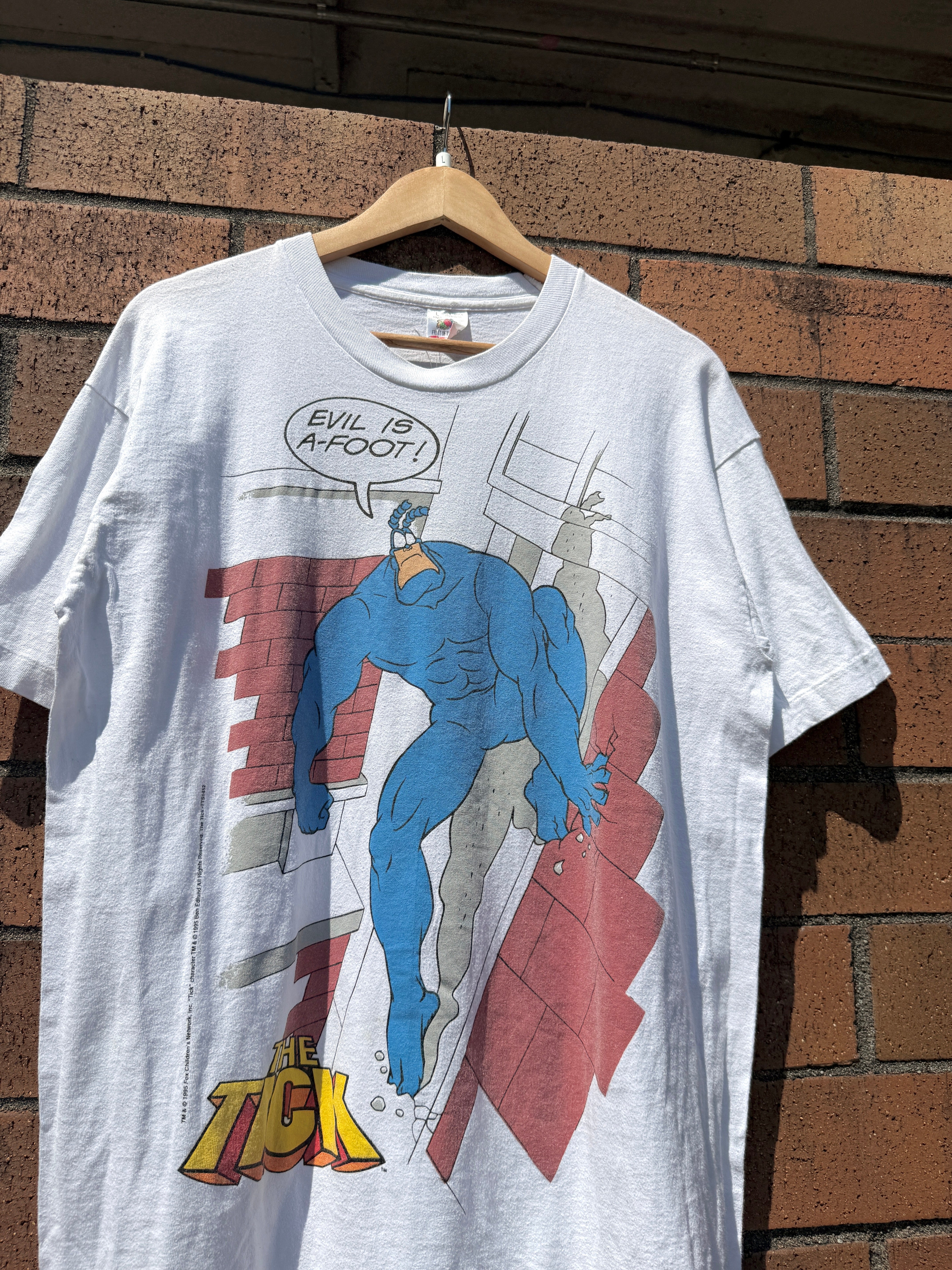 1995 The Tick Evil is A-Foot Tee Size L