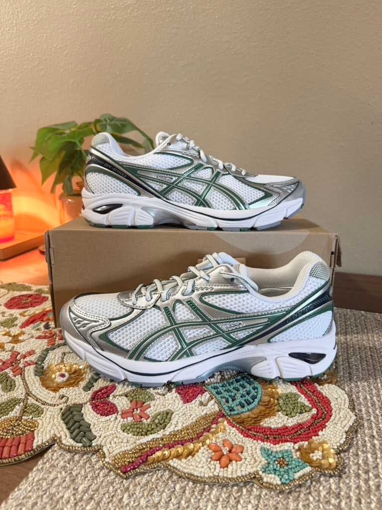 Asics GT-2160 White Shamrock Green Size 8