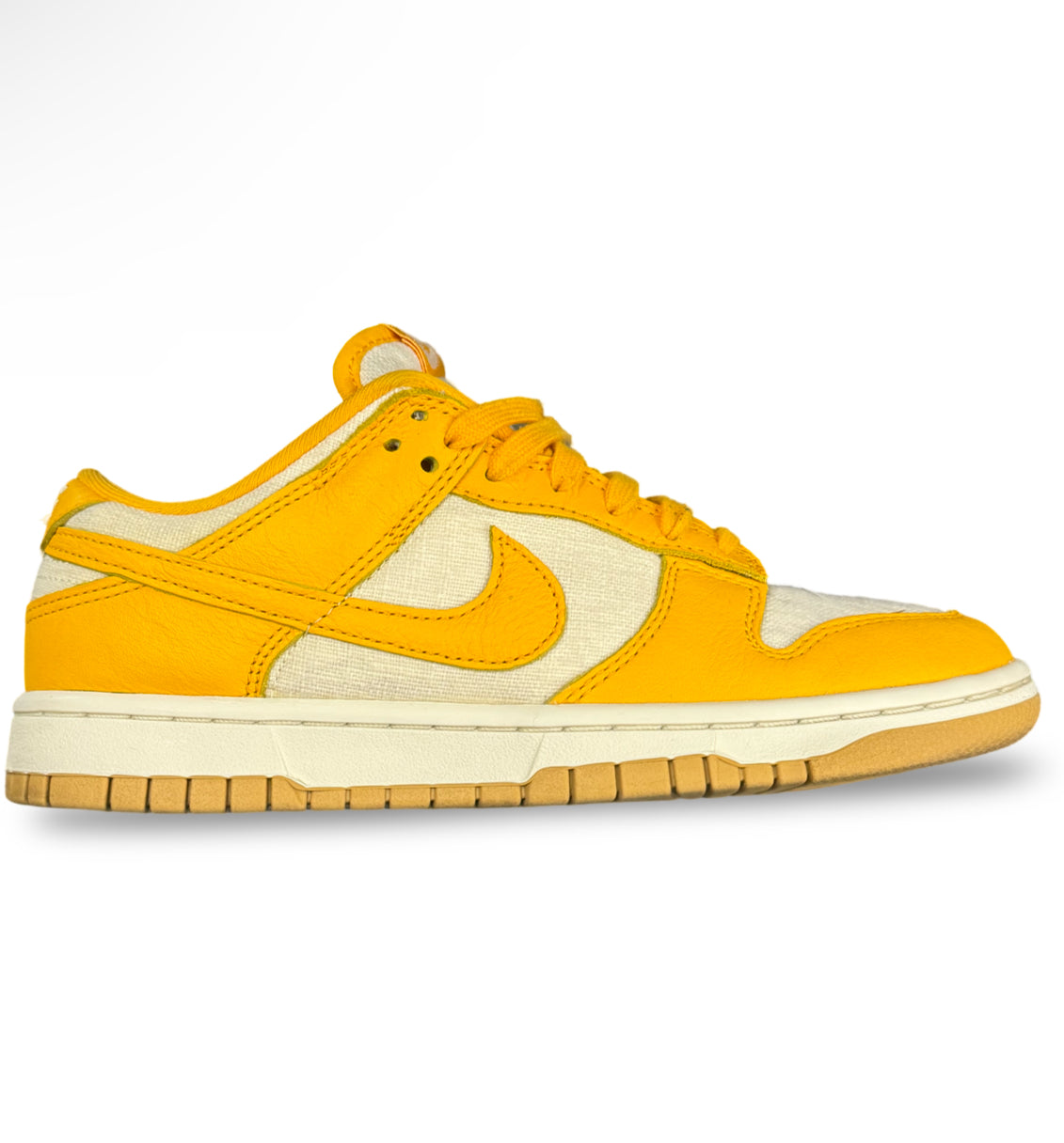 Nike Dunk Low university gold sz 7 used