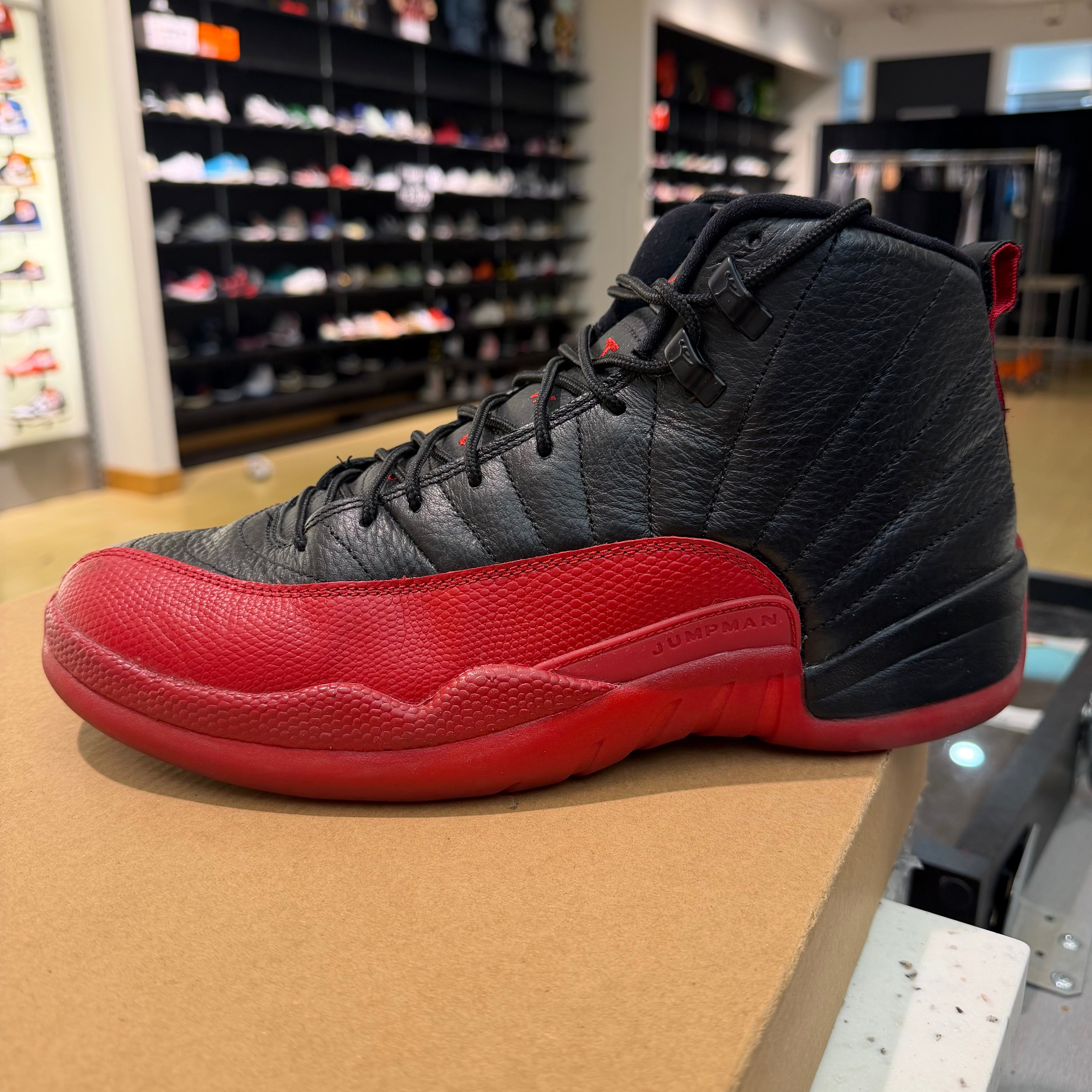 Jordan 12 Retro Flu Game (2016) Sz 11 used