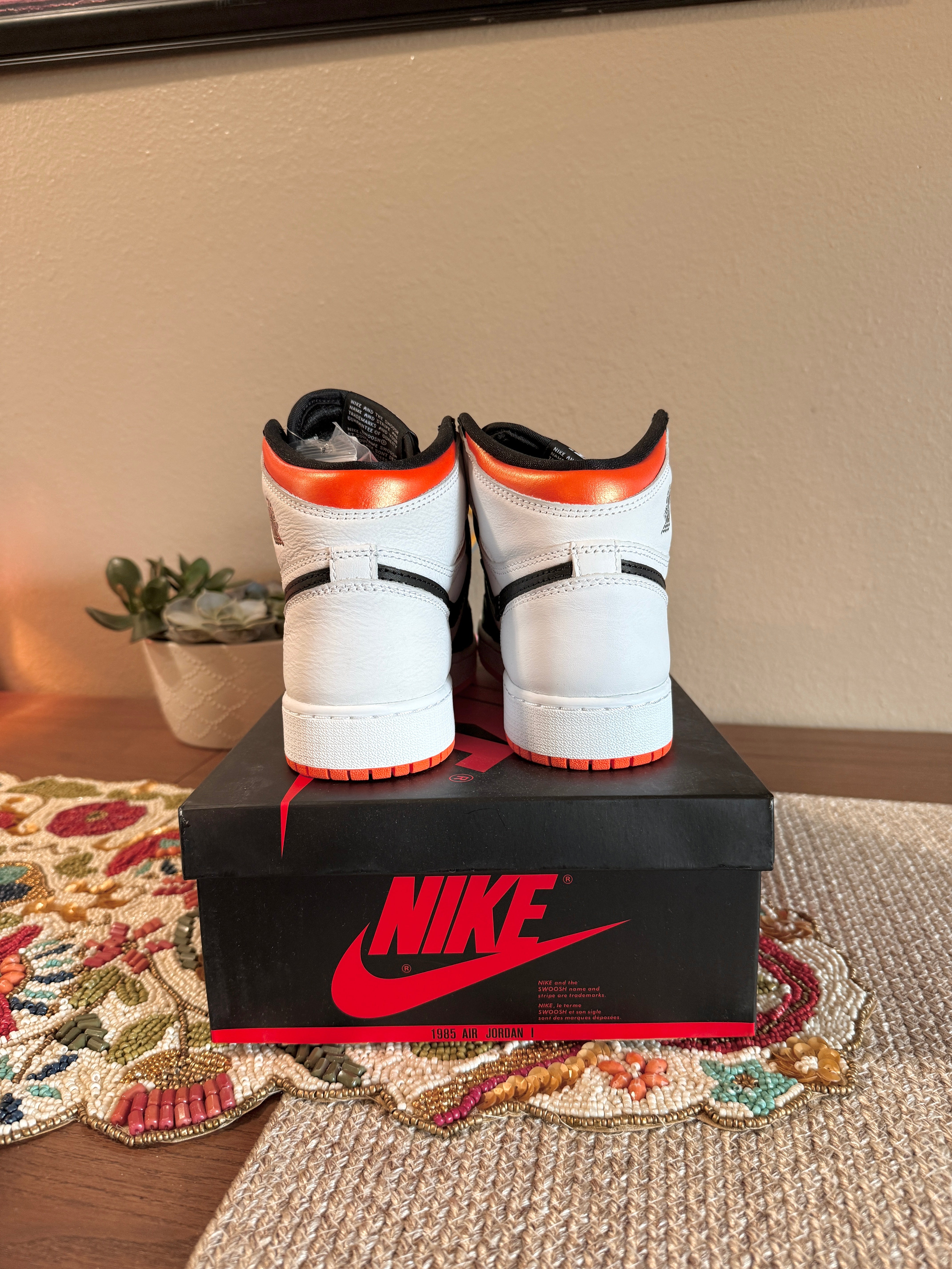 Jordan 1 High OG Electro Orange (GS) Size 5Y