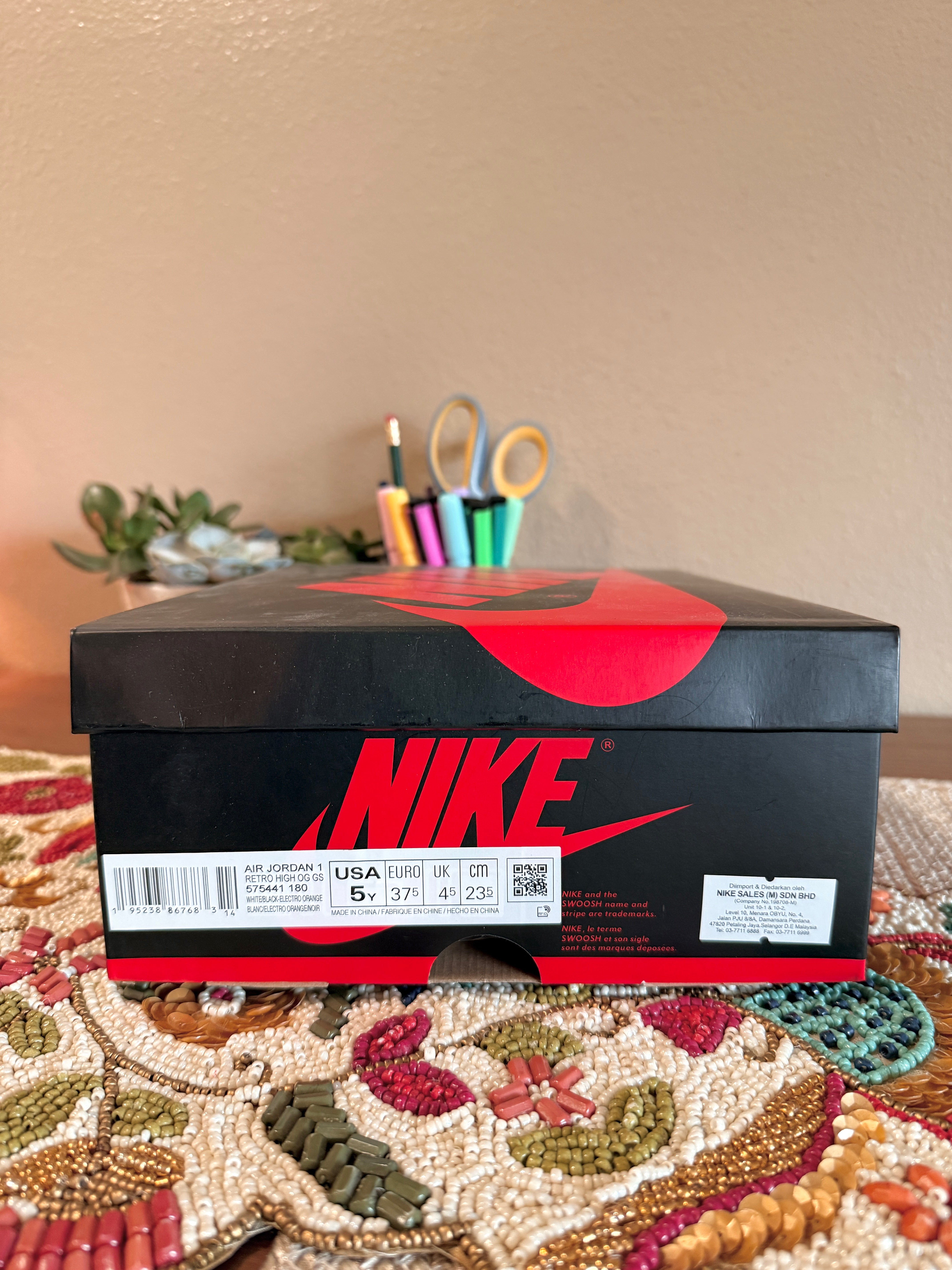 Jordan 1 High OG Electro Orange (GS) Size 5Y