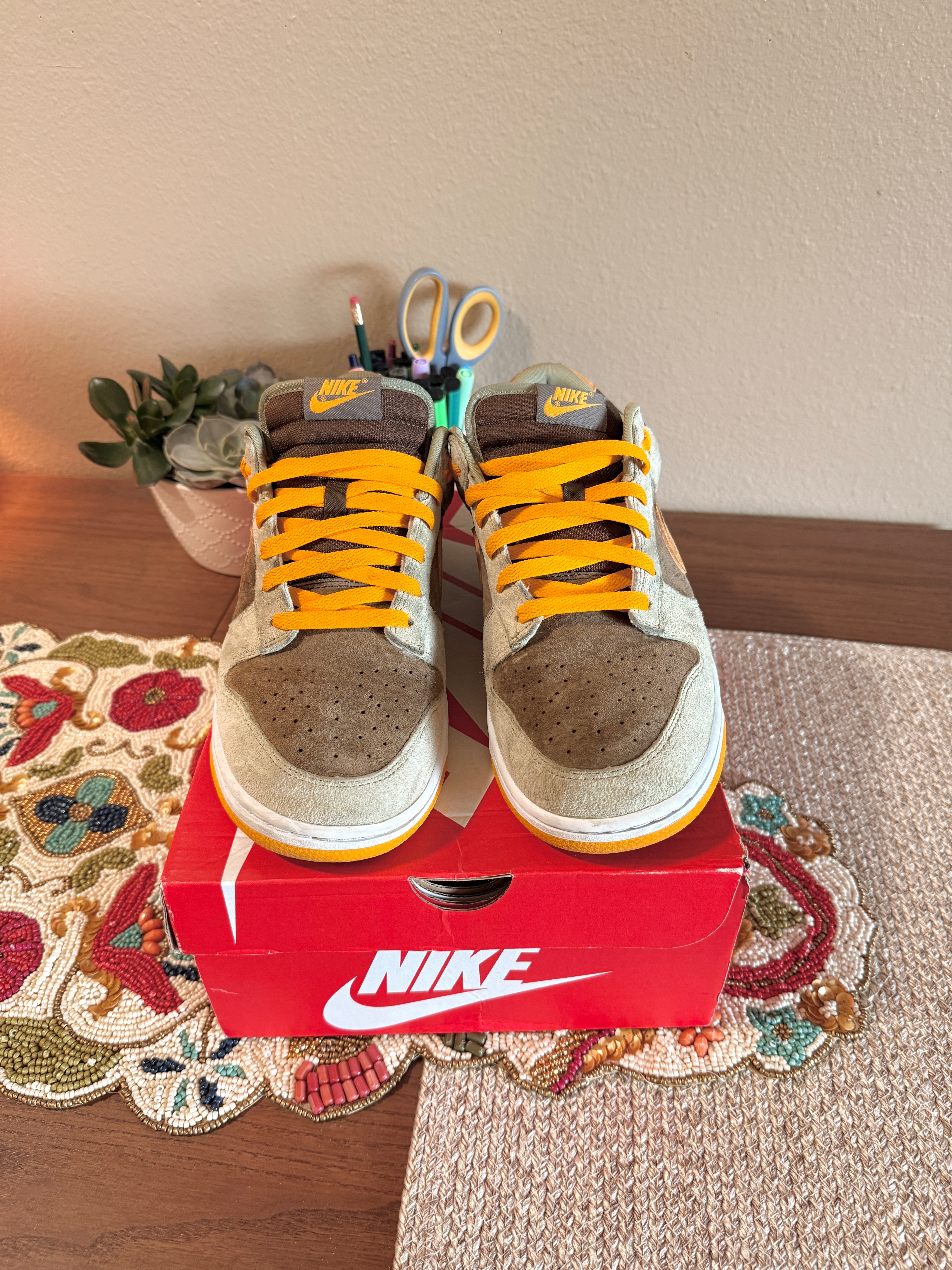 Nike Dunk Low Dusty Olive	Size 10.5	USED