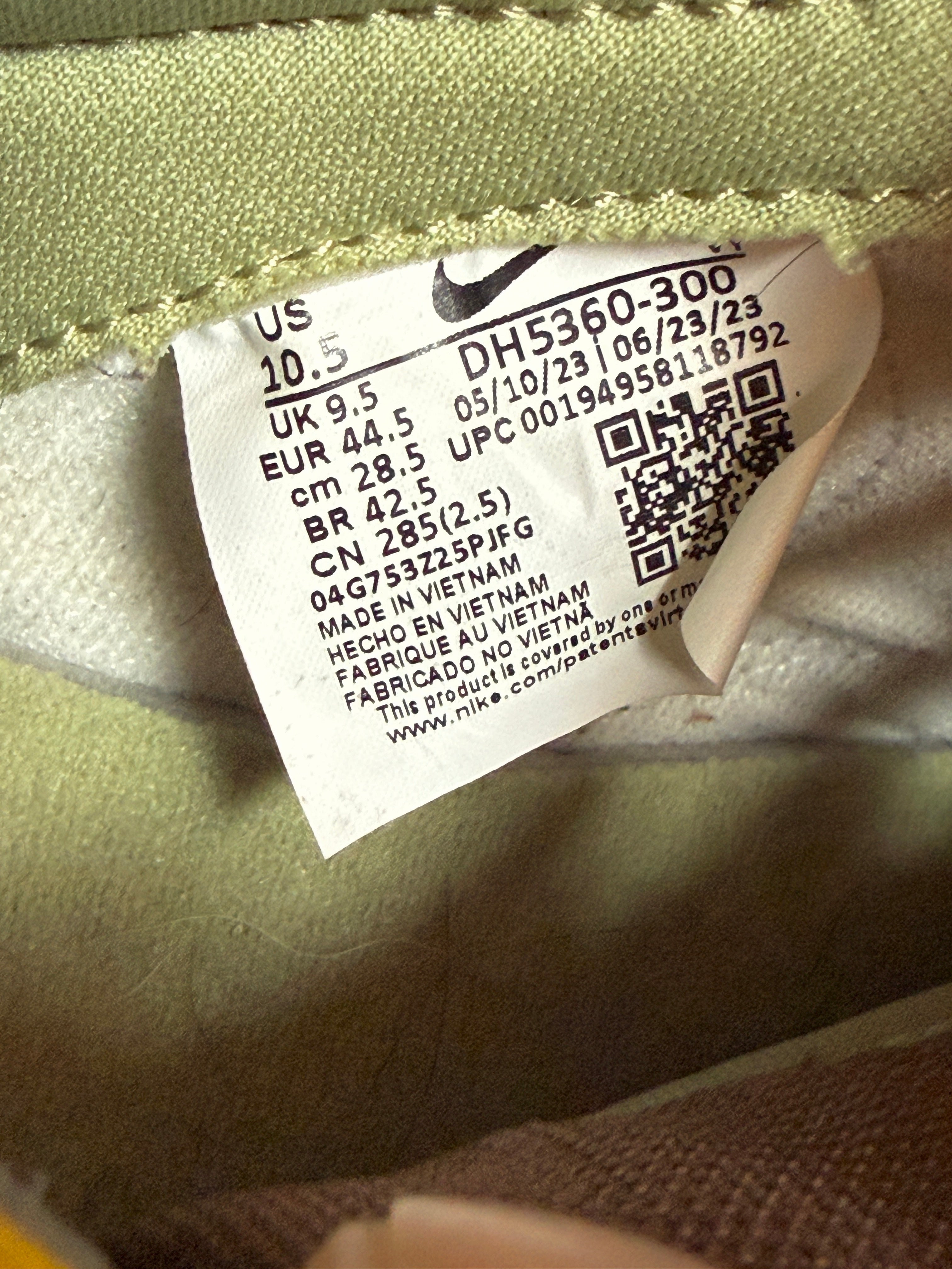 Nike Dunk Low Dusty Olive	Size 10.5	USED