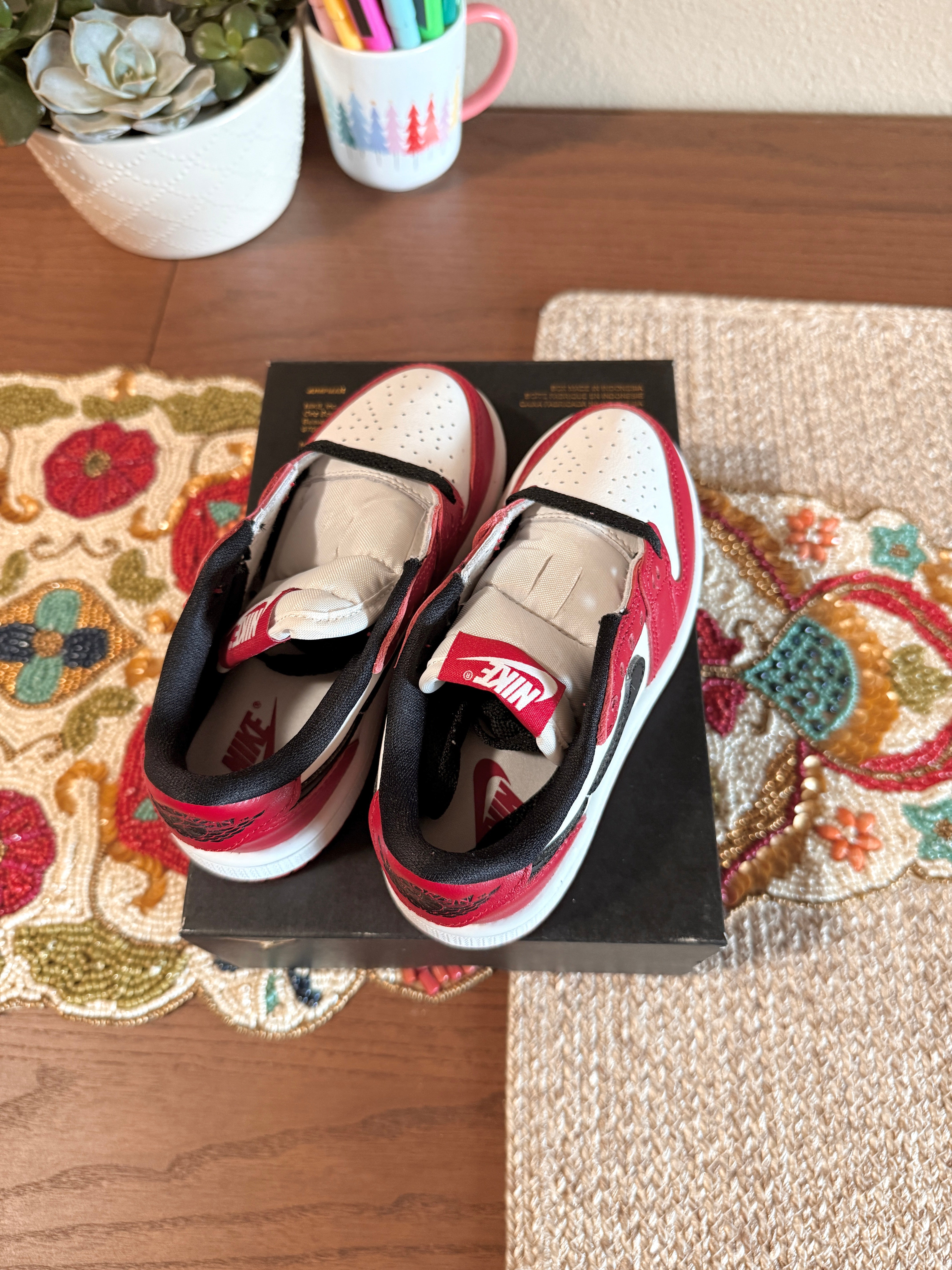 Jordan 1 Retro Low OG Chicago (2025) (PS) Size 10.5C MISSING LID