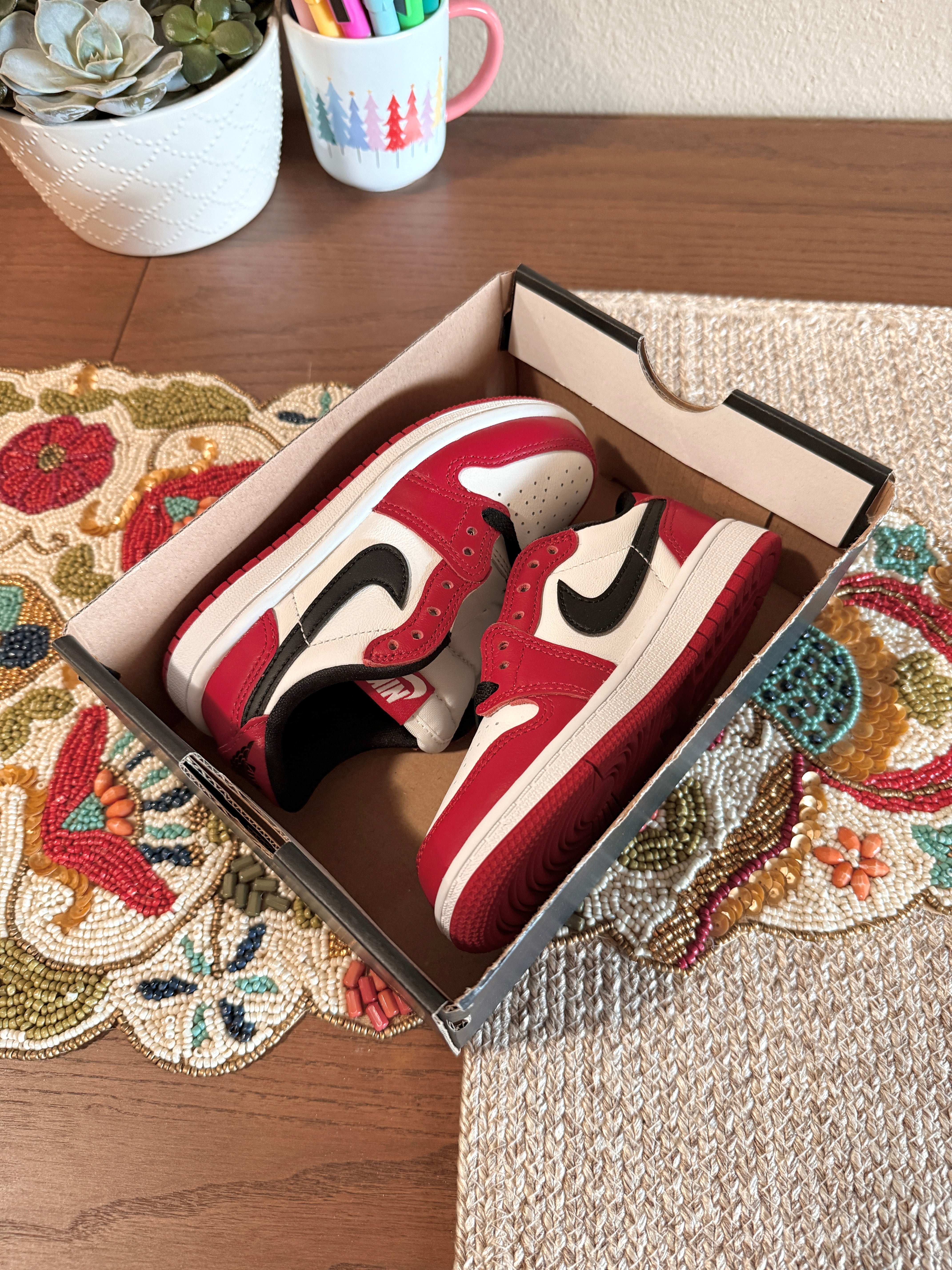 Jordan 1 Retro Low OG Chicago (2025) (PS) Size 10.5C MISSING LID
