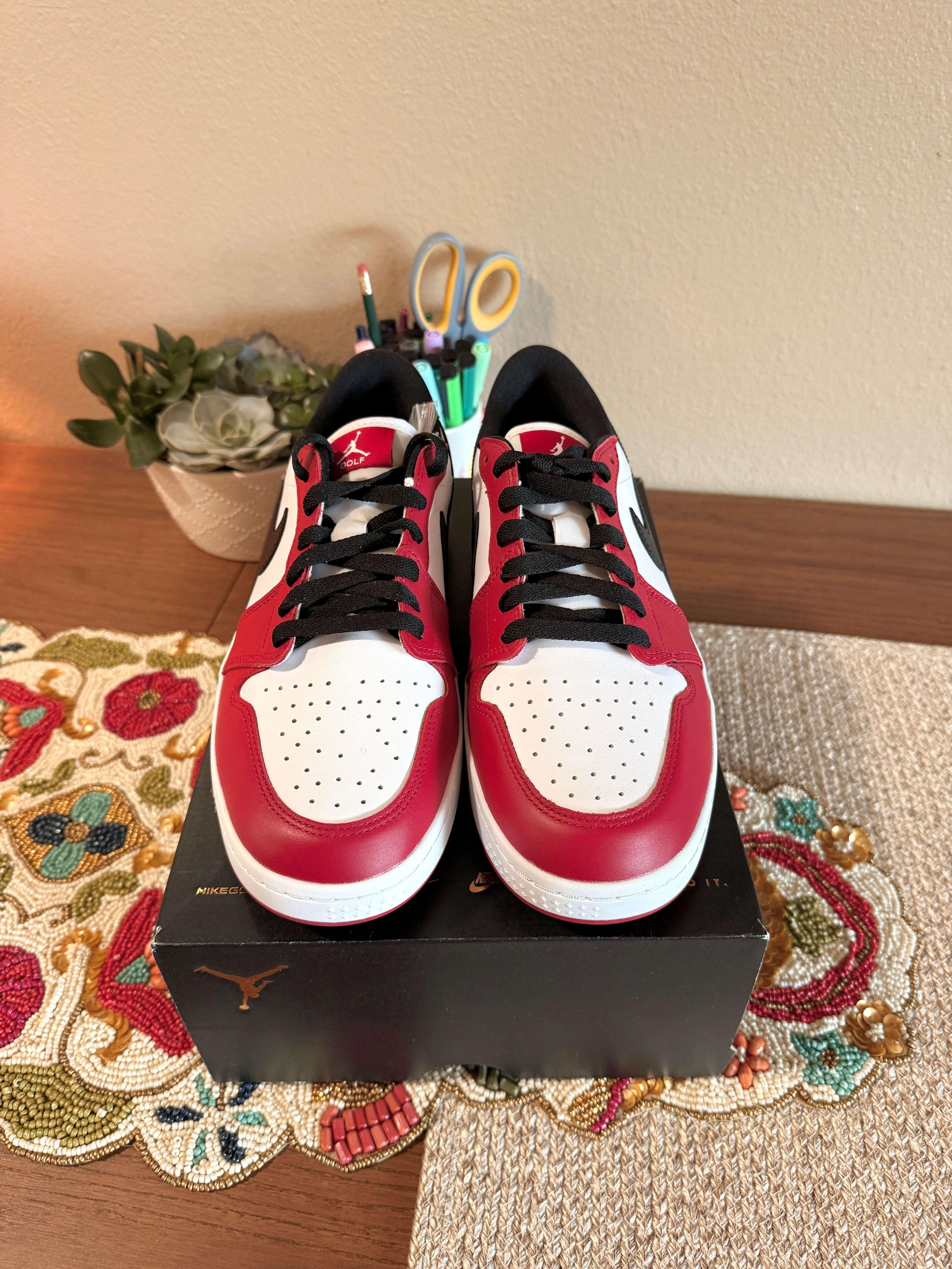 Jordan 1 Low Golf Spiked Chicago Size 8.5 MISSING LID
