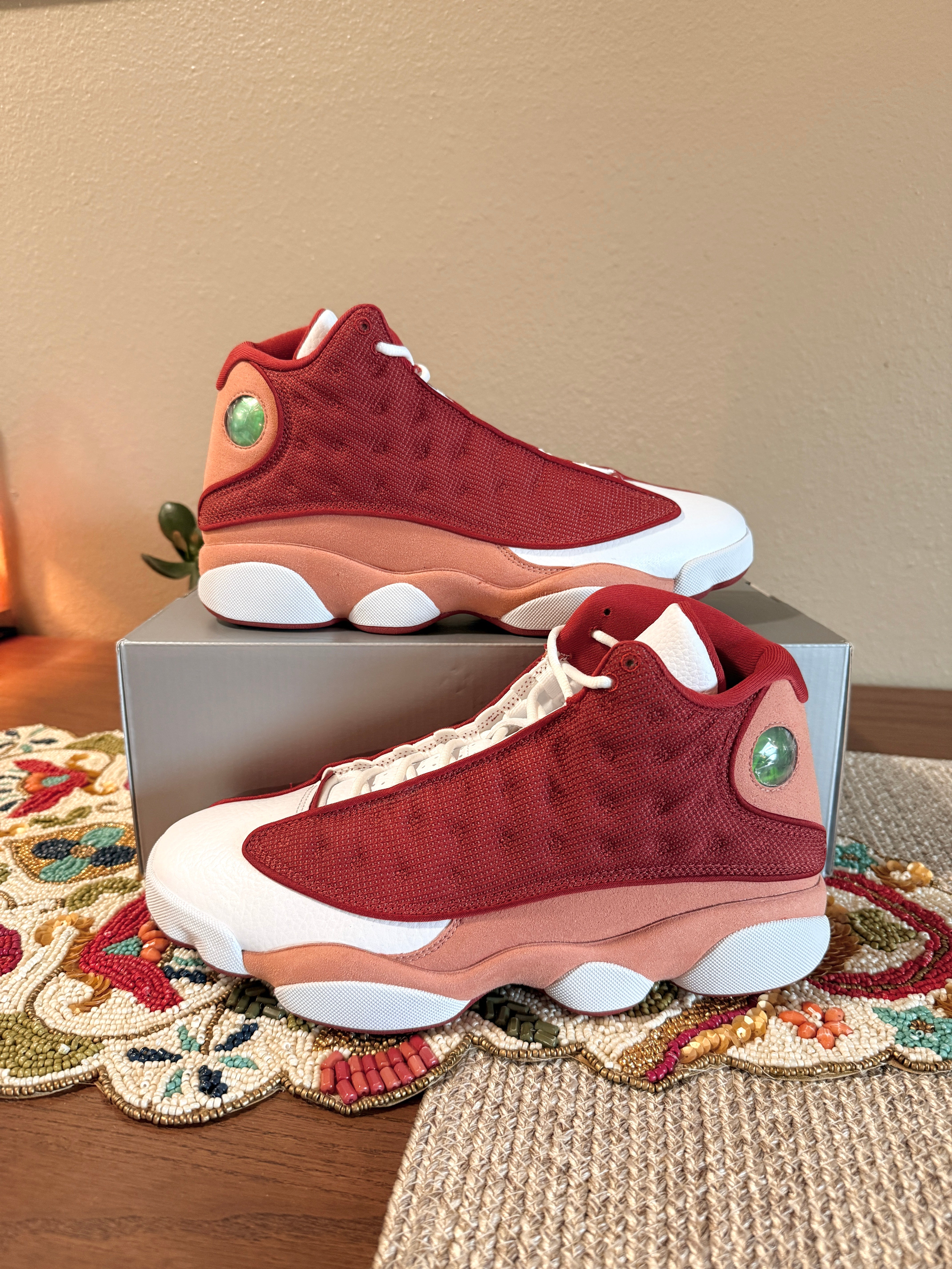 Jordan 13 Retro Dune Red Size 9 MISSING LID