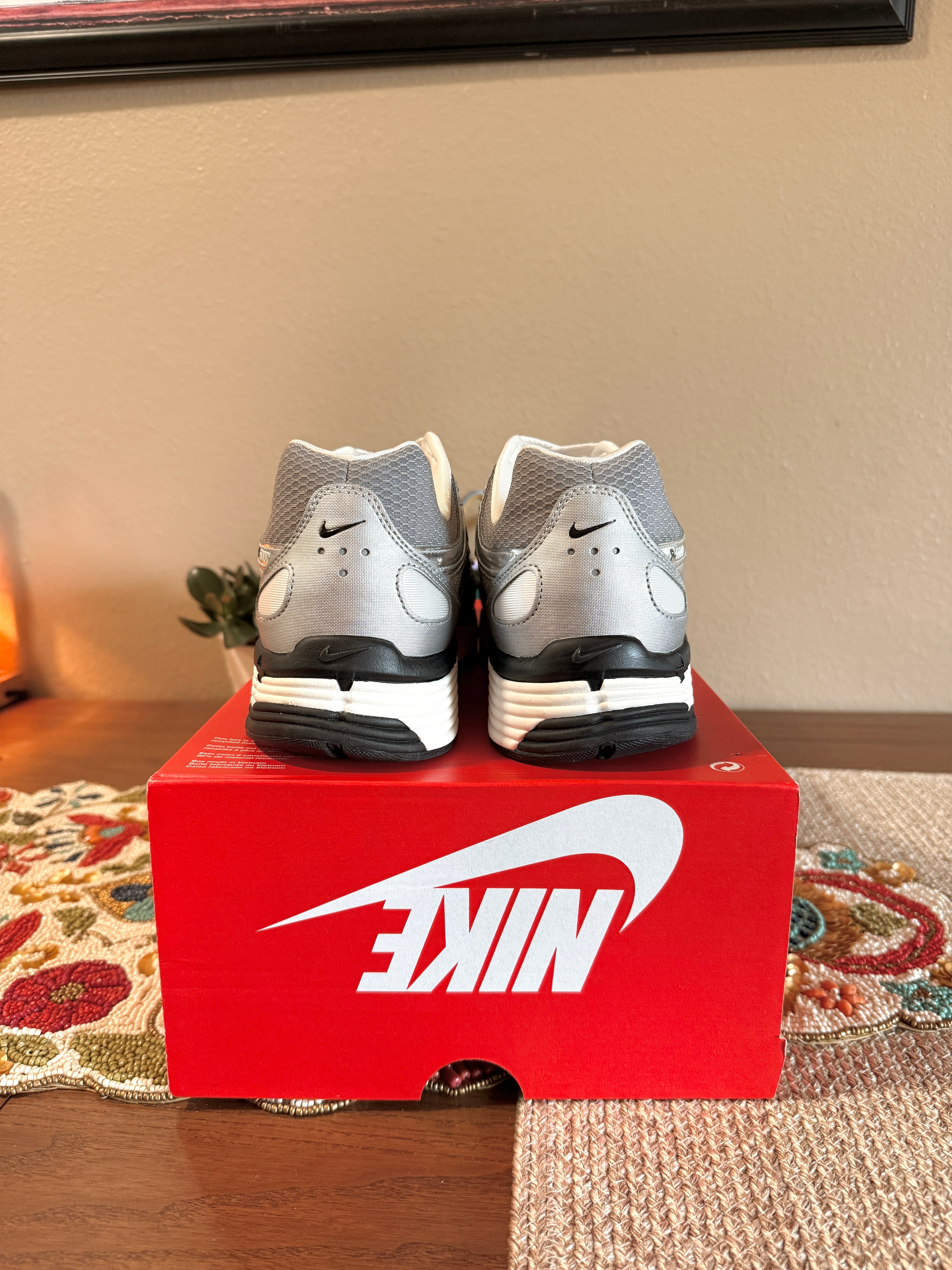 Nike P-6000 Metallic Silver Size 13 MISSING LID
