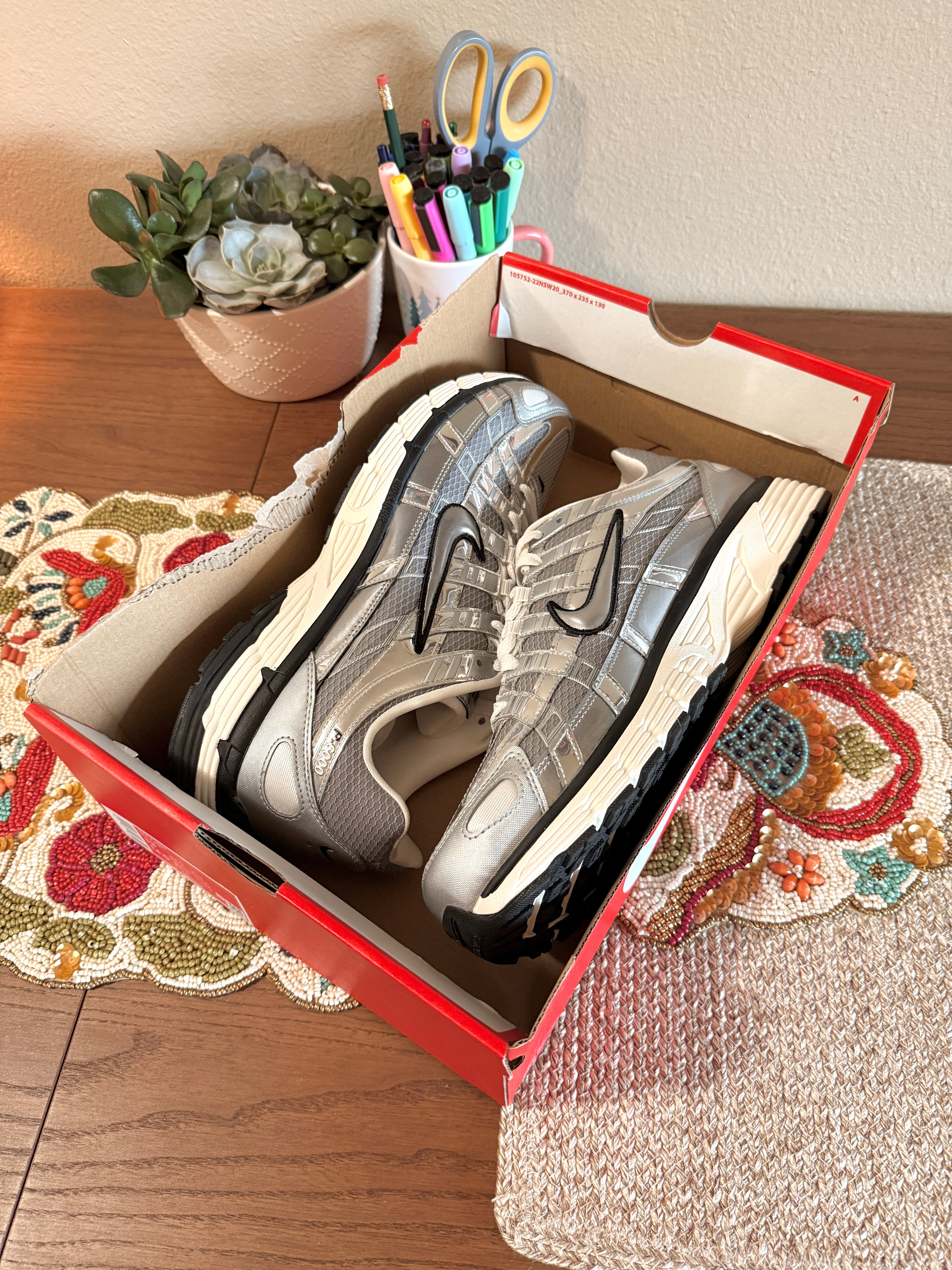 Nike P-6000 Metallic Silver Size 13 MISSING LID