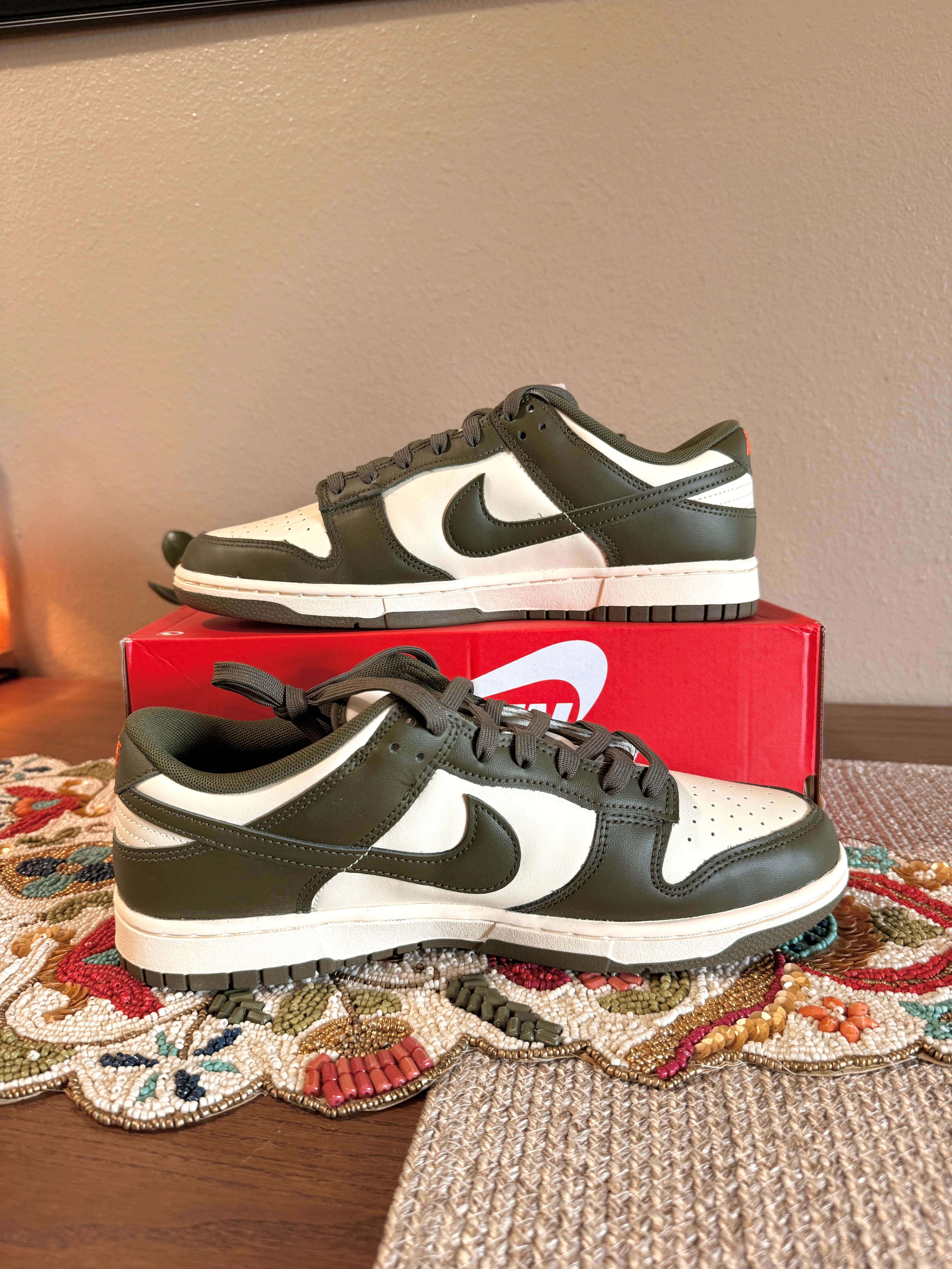 Nike Dunk Low Retro Rough Green Size 11 MISSING LID
