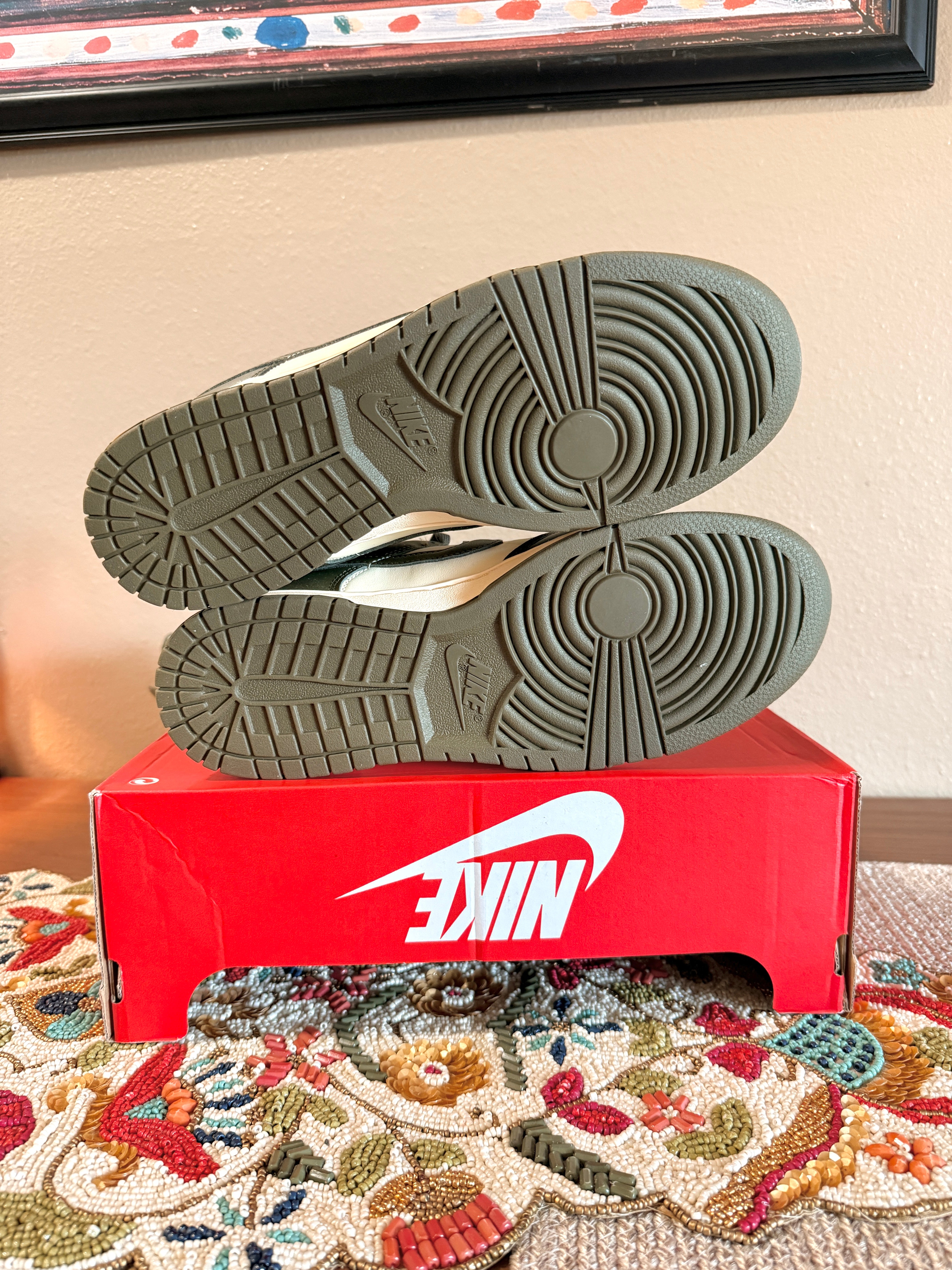Nike Dunk Low Retro Rough Green Size 11 MISSING LID