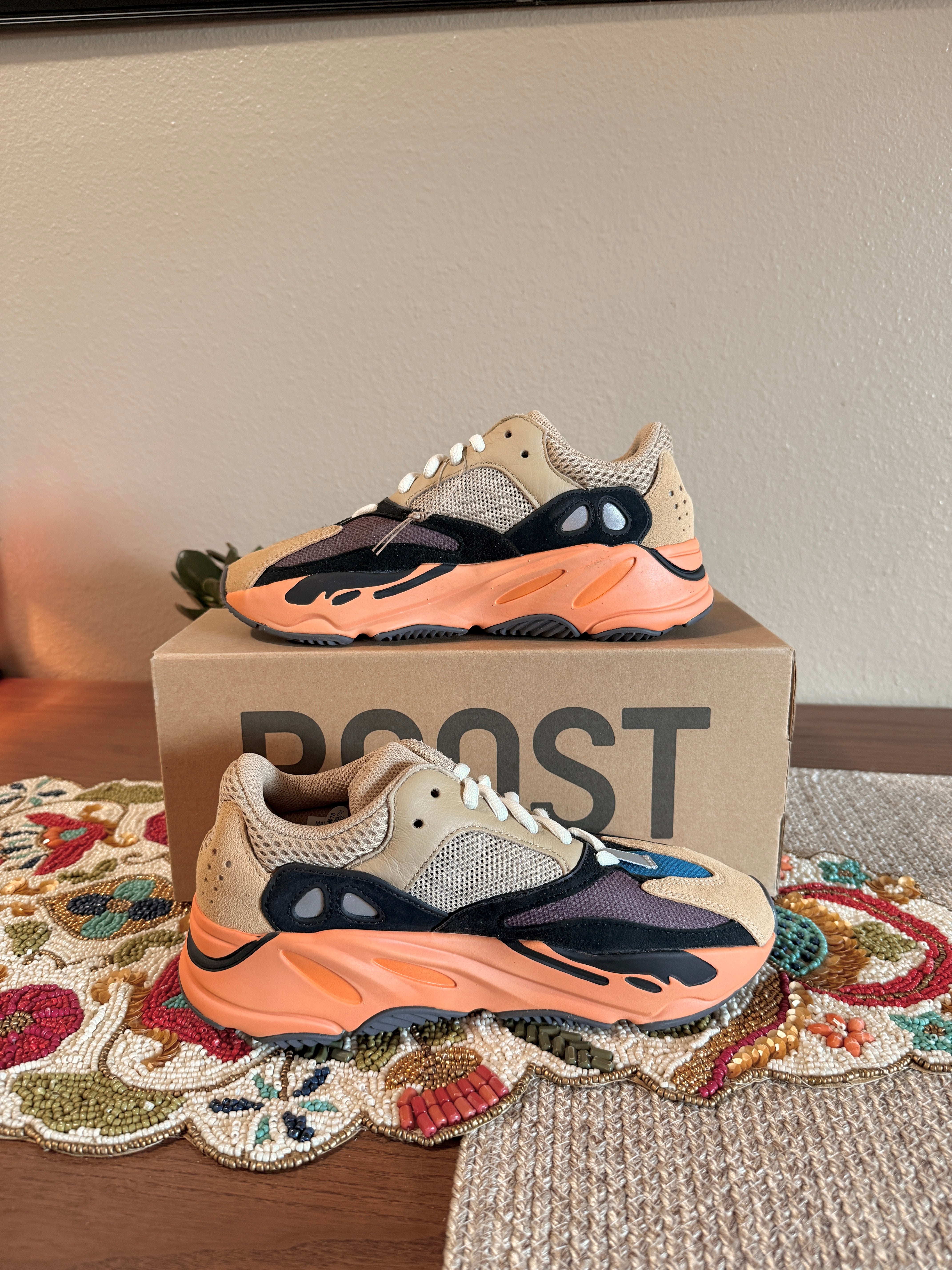 adidas Yeezy Boost 700 Enflame Amber Size 6