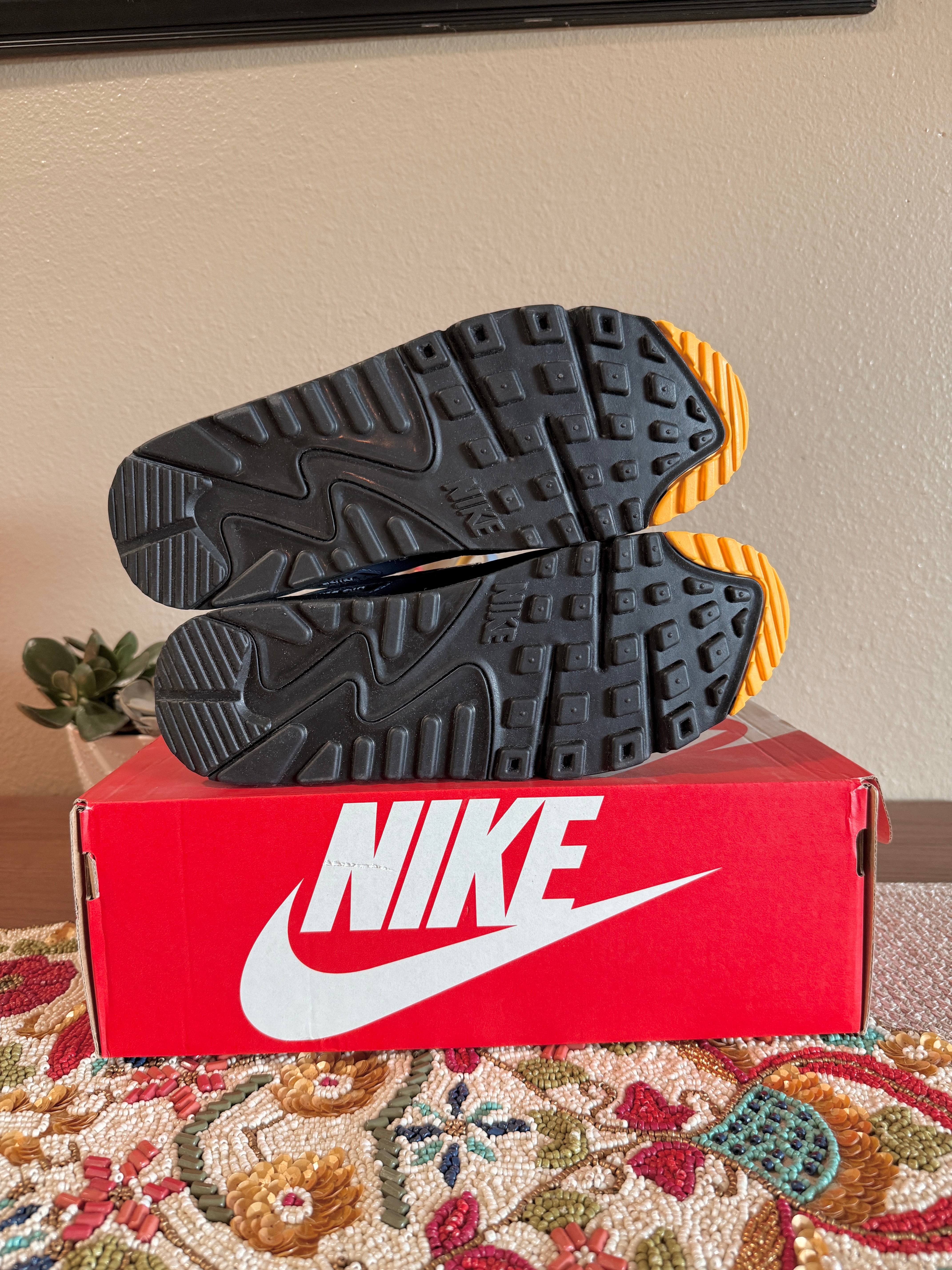 Nike Air Max 90 London City Pack (2020) Size 8
