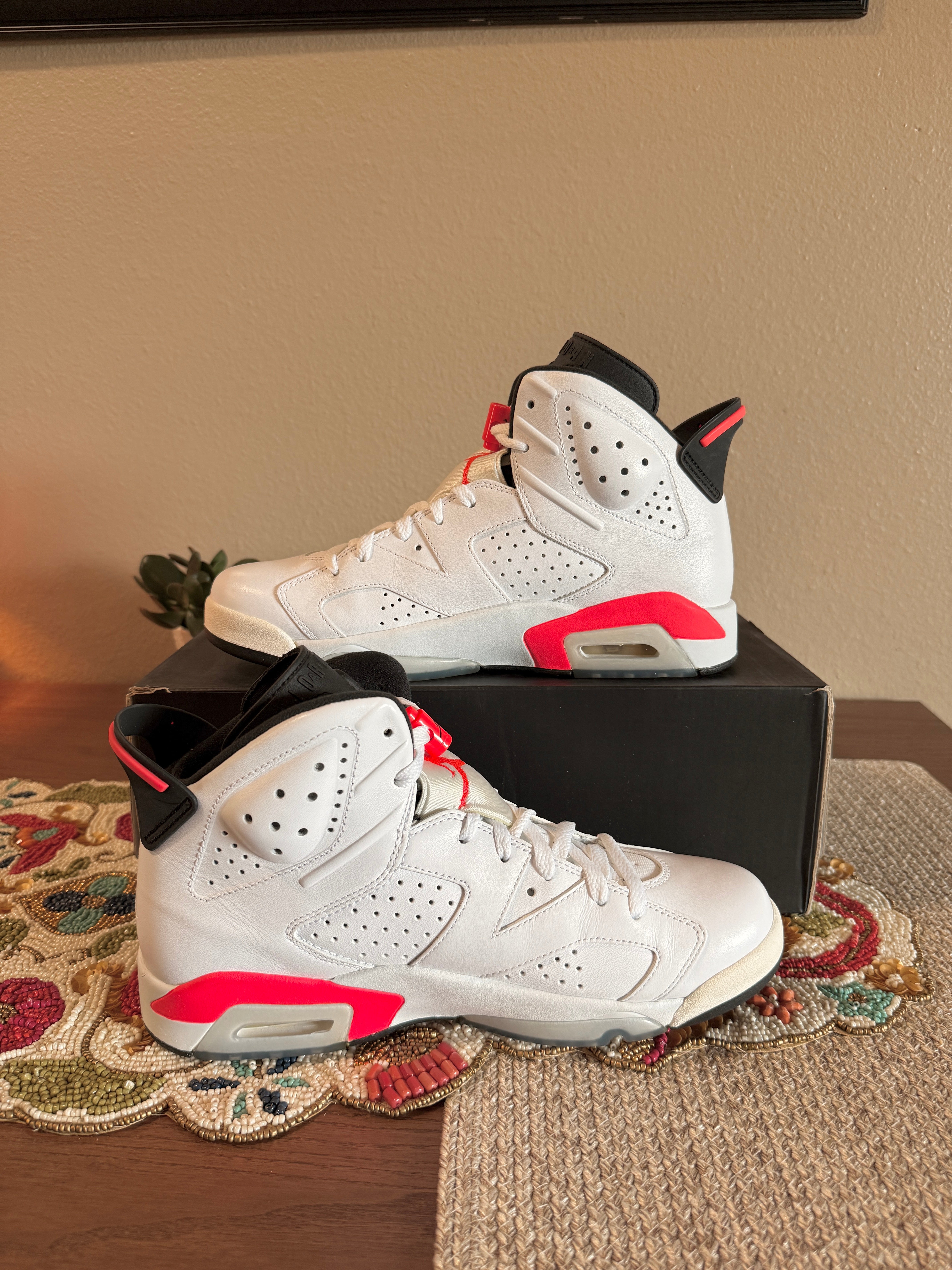 Jordan 6 Retro Infrared White (2014) Size 9 VNDS