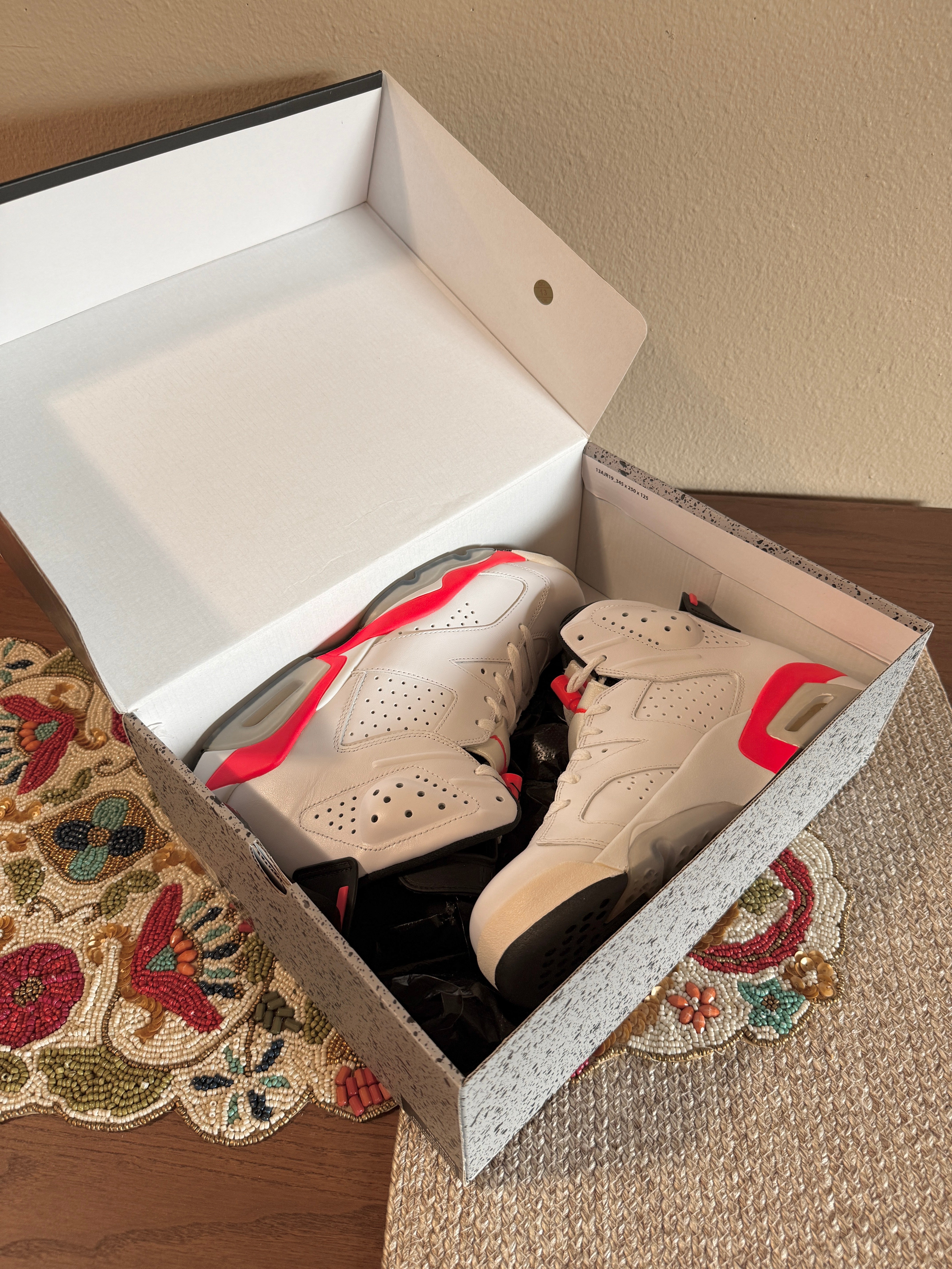 Jordan 6 Retro Infrared White (2014) Size 9 VNDS