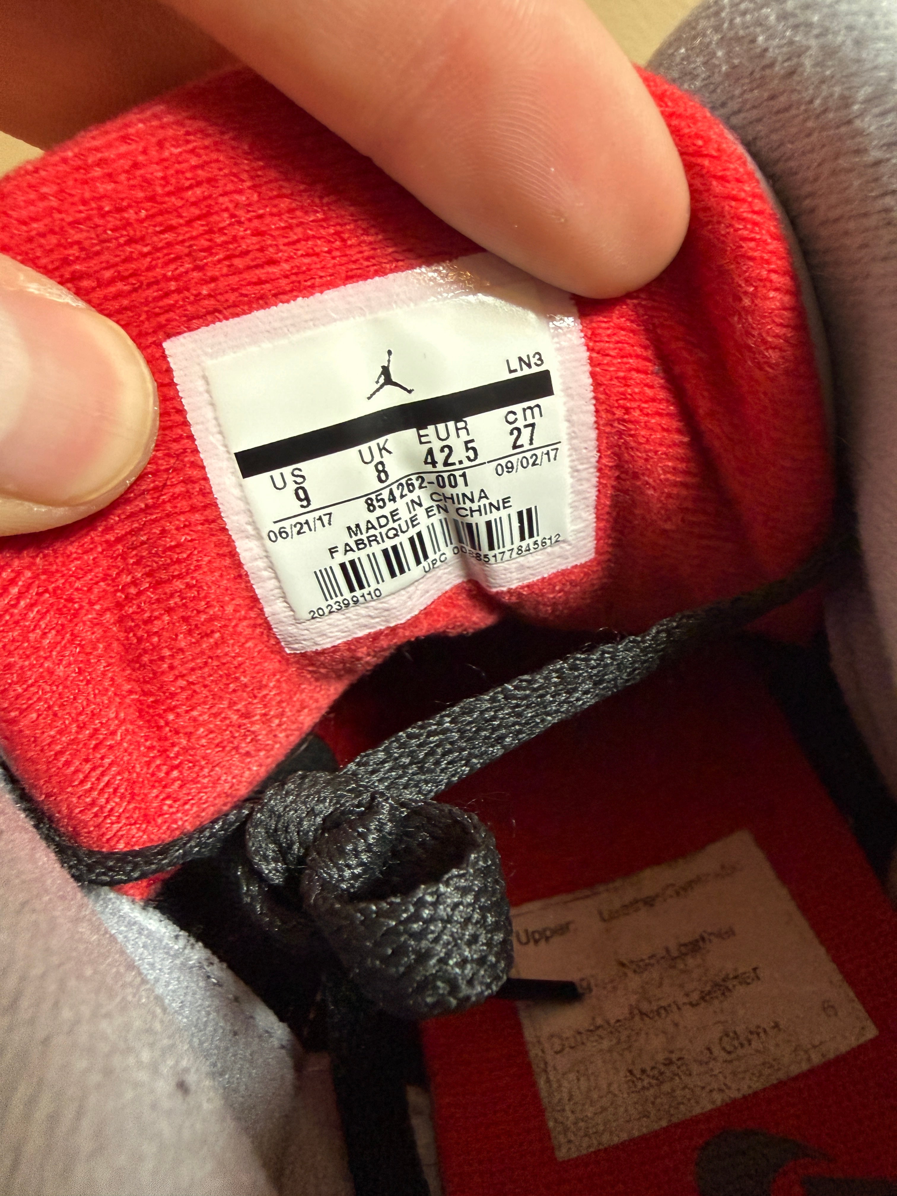Jordan 3 Retro Black Cement (2018) Size 9 USED