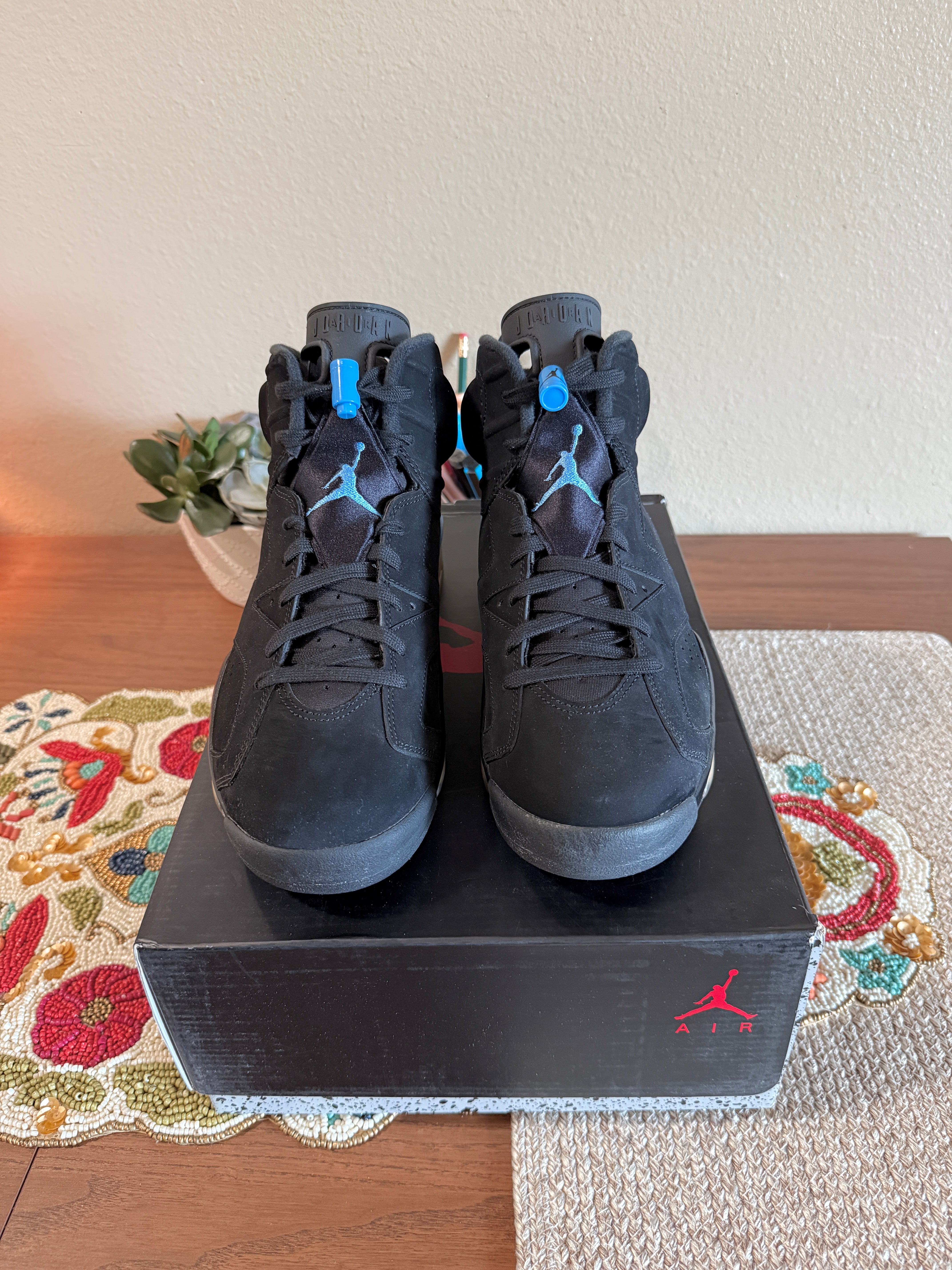 Jordan 6 Retro UNC Size 9 YELLOWING