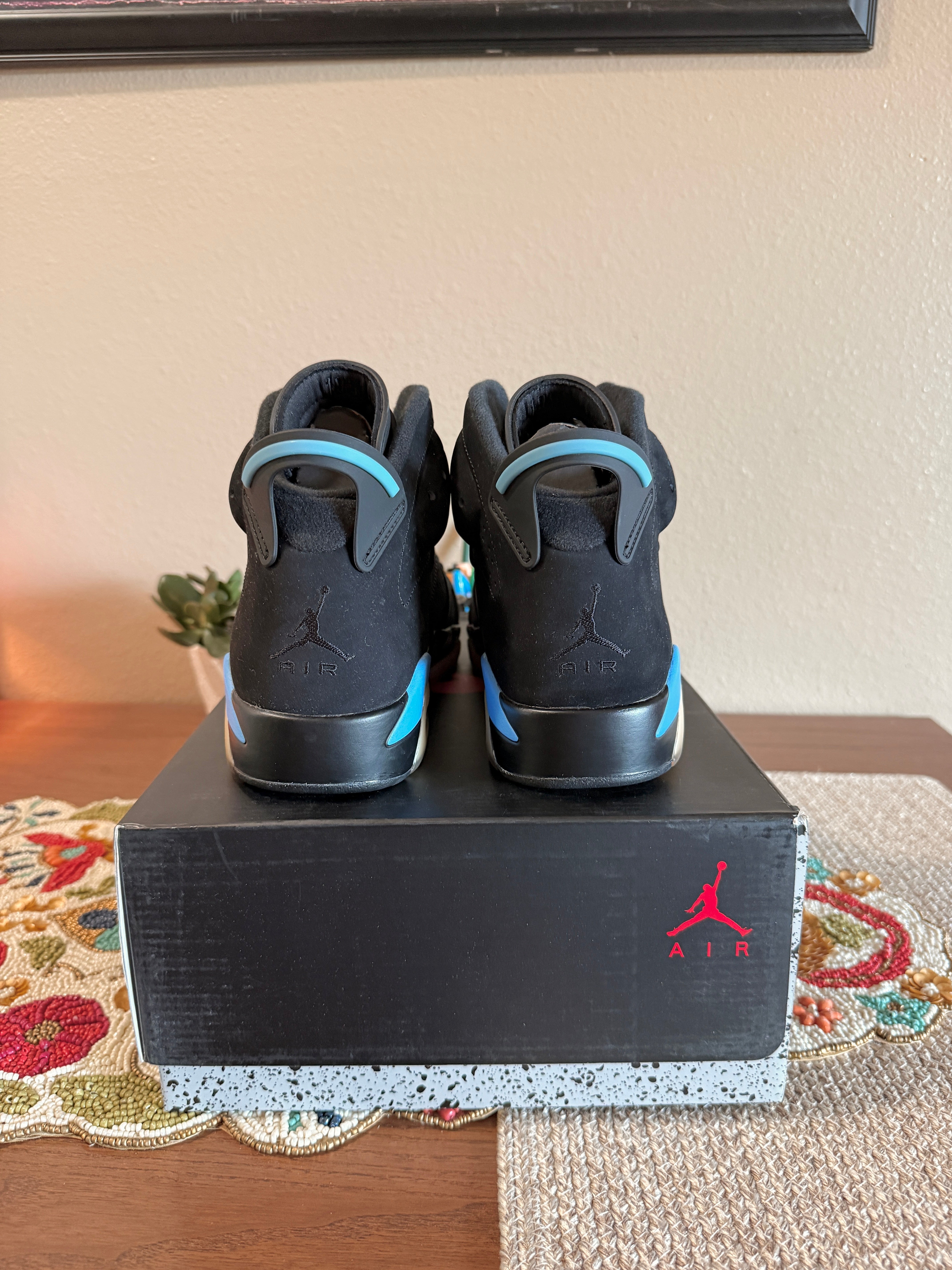 Jordan 6 Retro UNC Size 9 YELLOWING