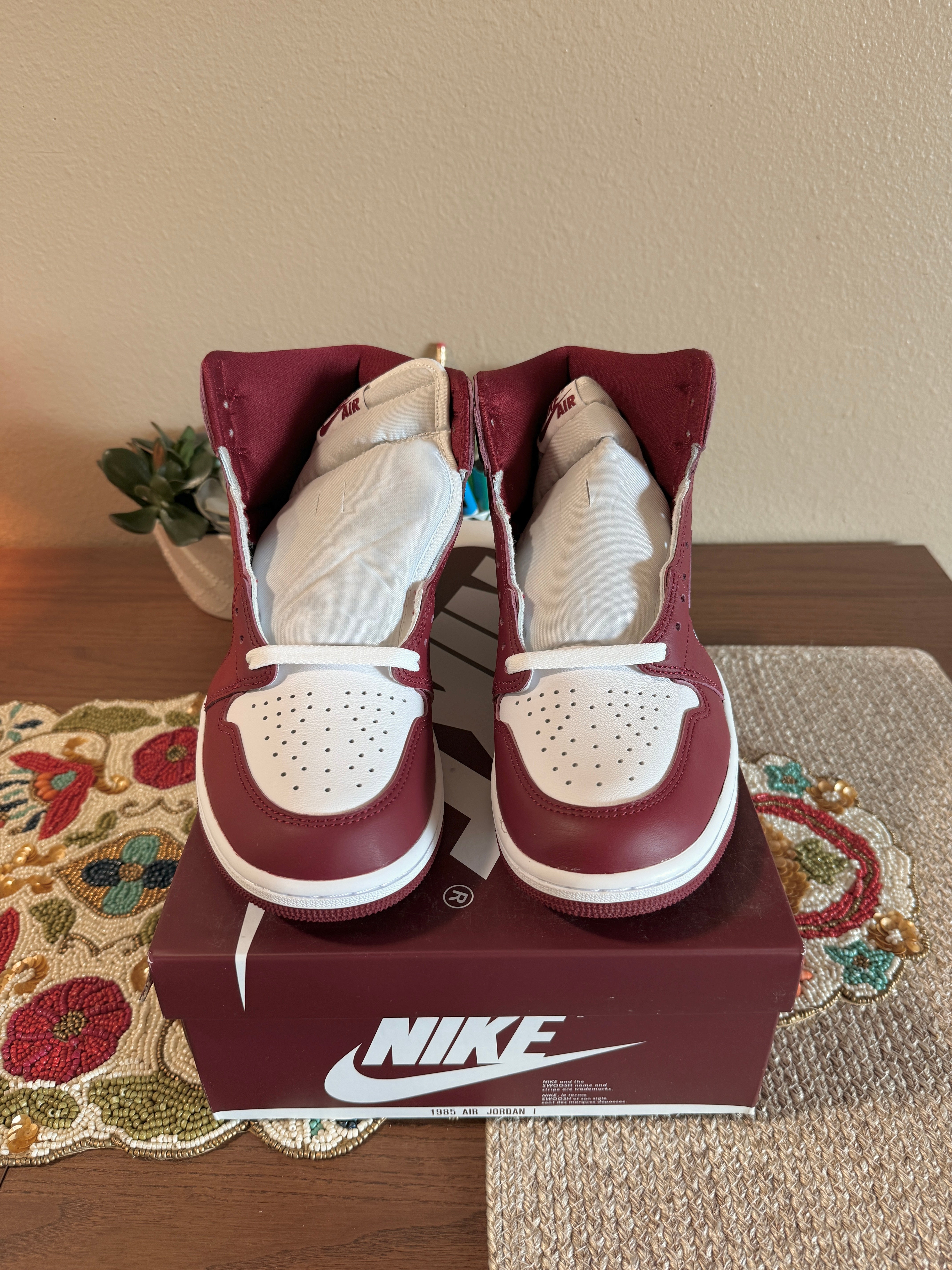 Jordan 1 Retro High OG Artisanal Red Size 9