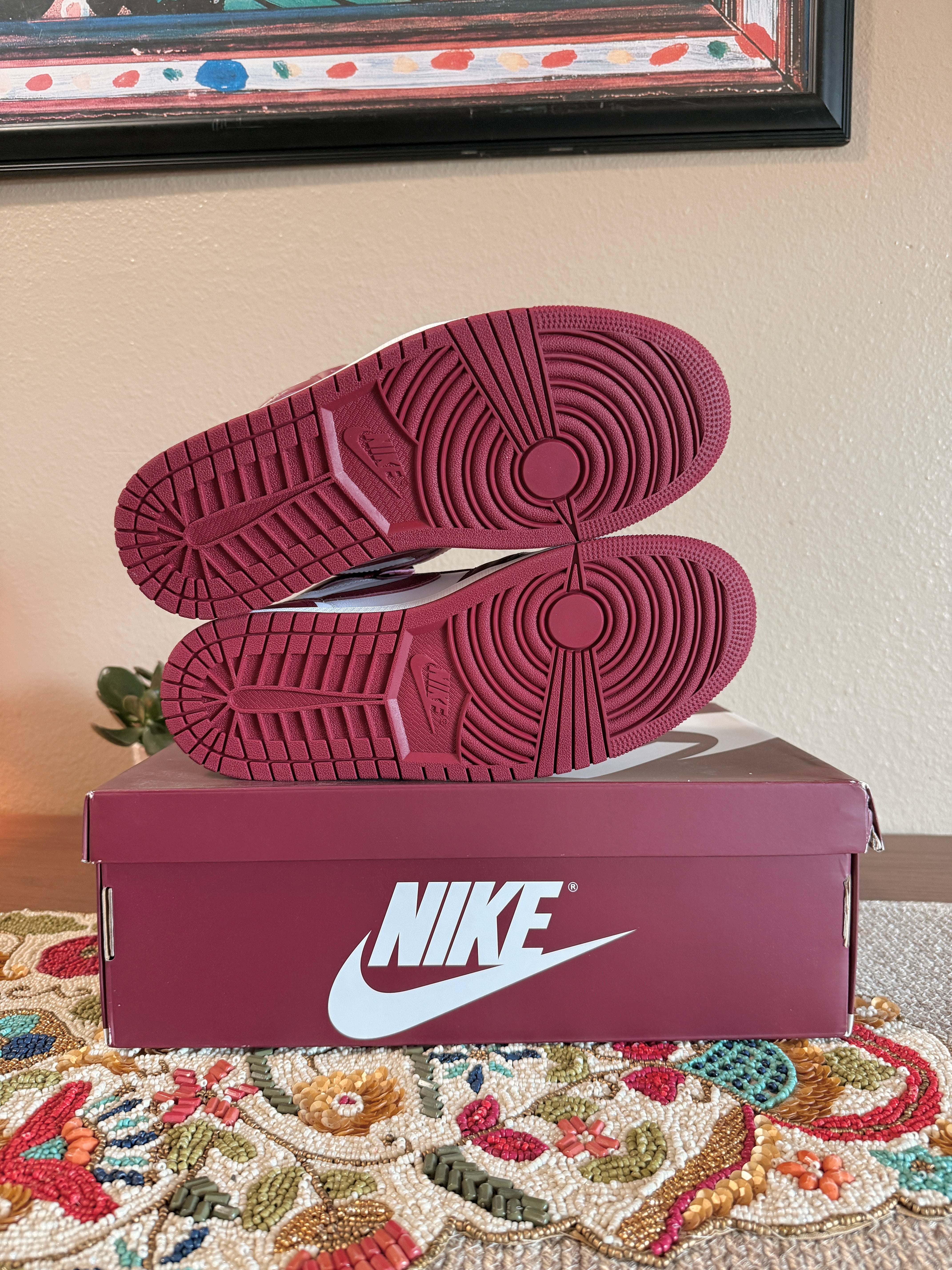Jordan 1 Retro High OG Artisanal Red Size 9