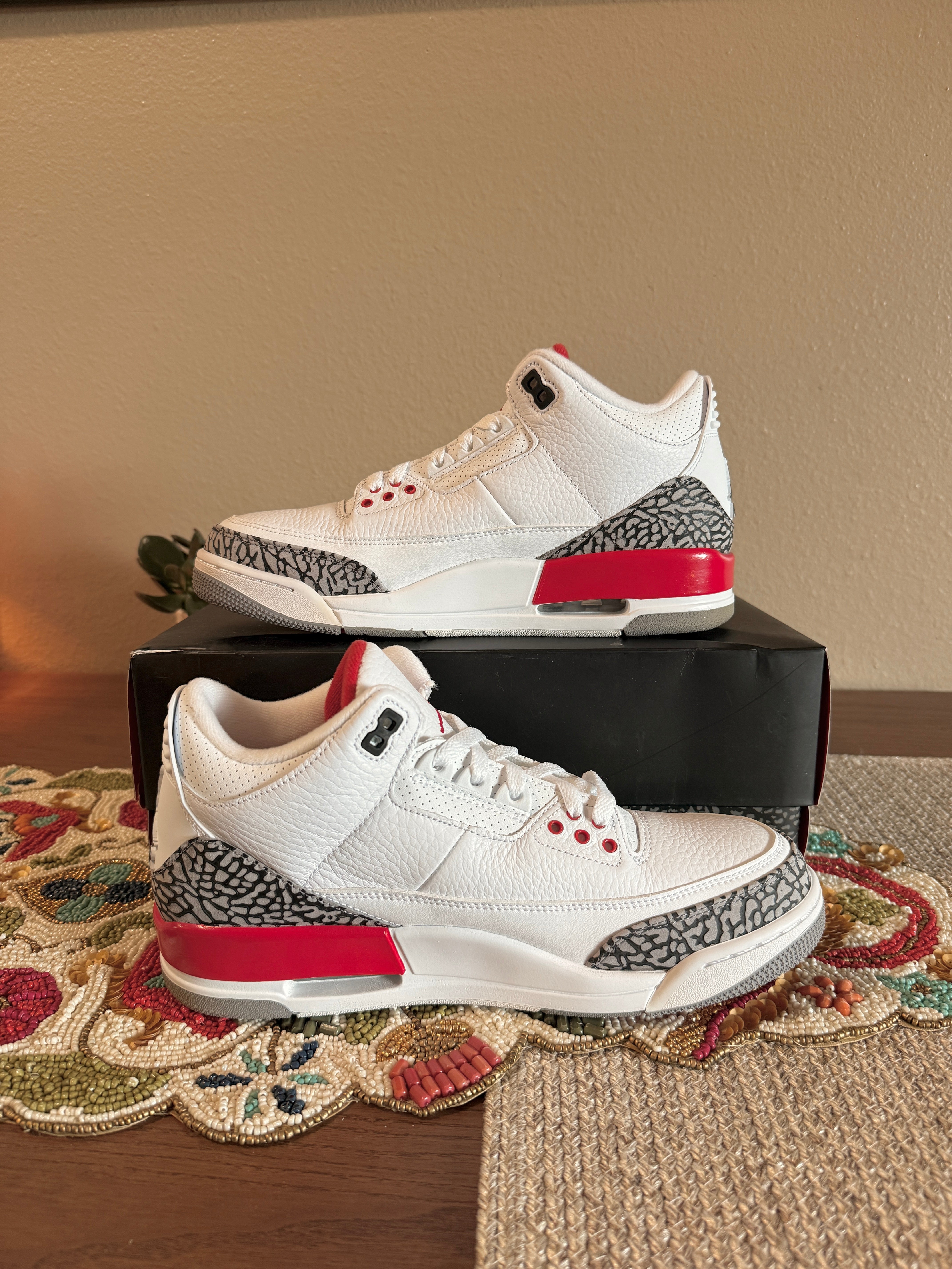 Jordan 3 Retro Hall of Fame Size 9