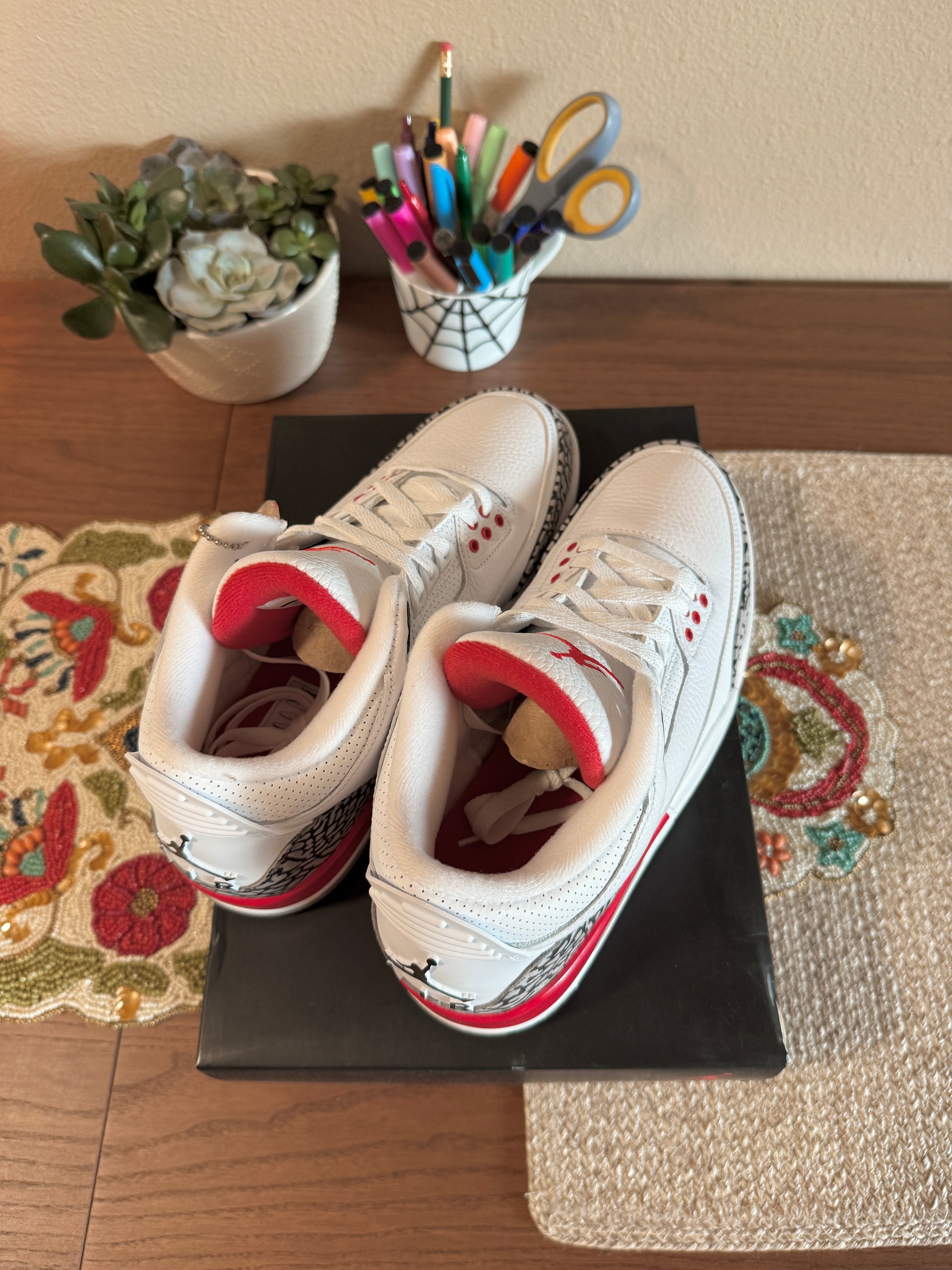 Jordan 3 Retro Hall of Fame Size 9