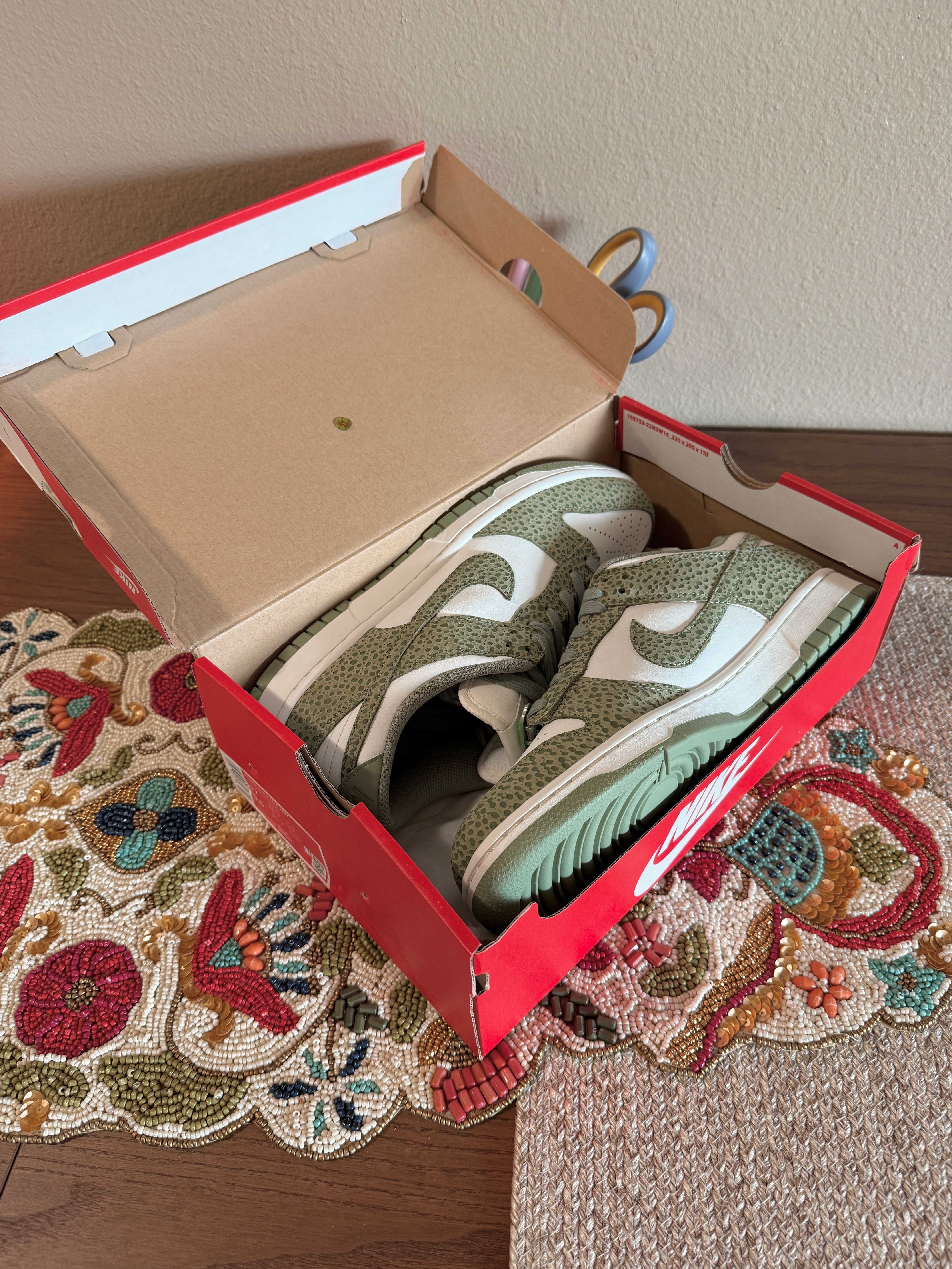 Nike Dunk Low Safari Oil Green Size 10M / 11.5W