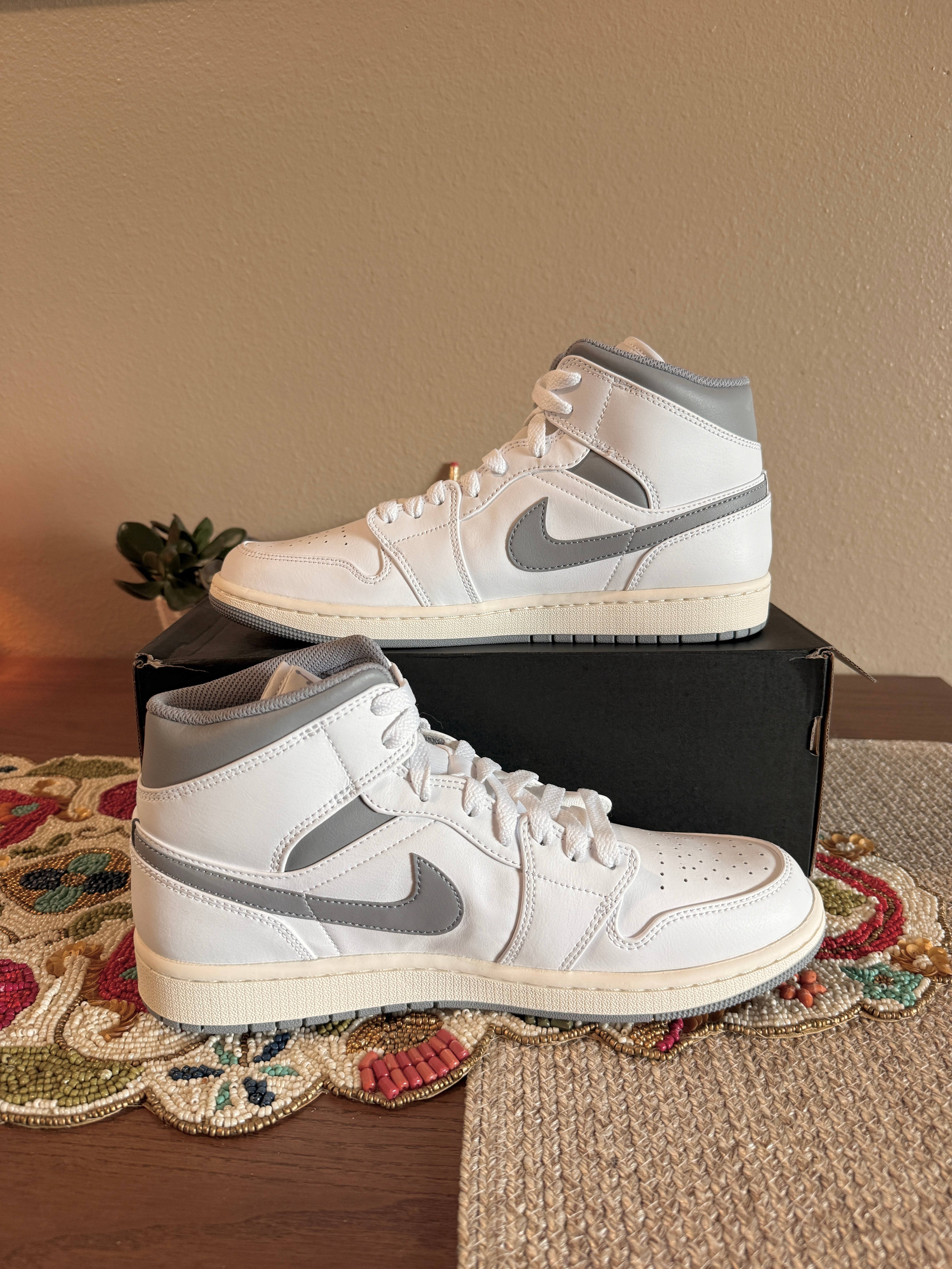 Jordan 1 Mid Neutral Grey Size 10