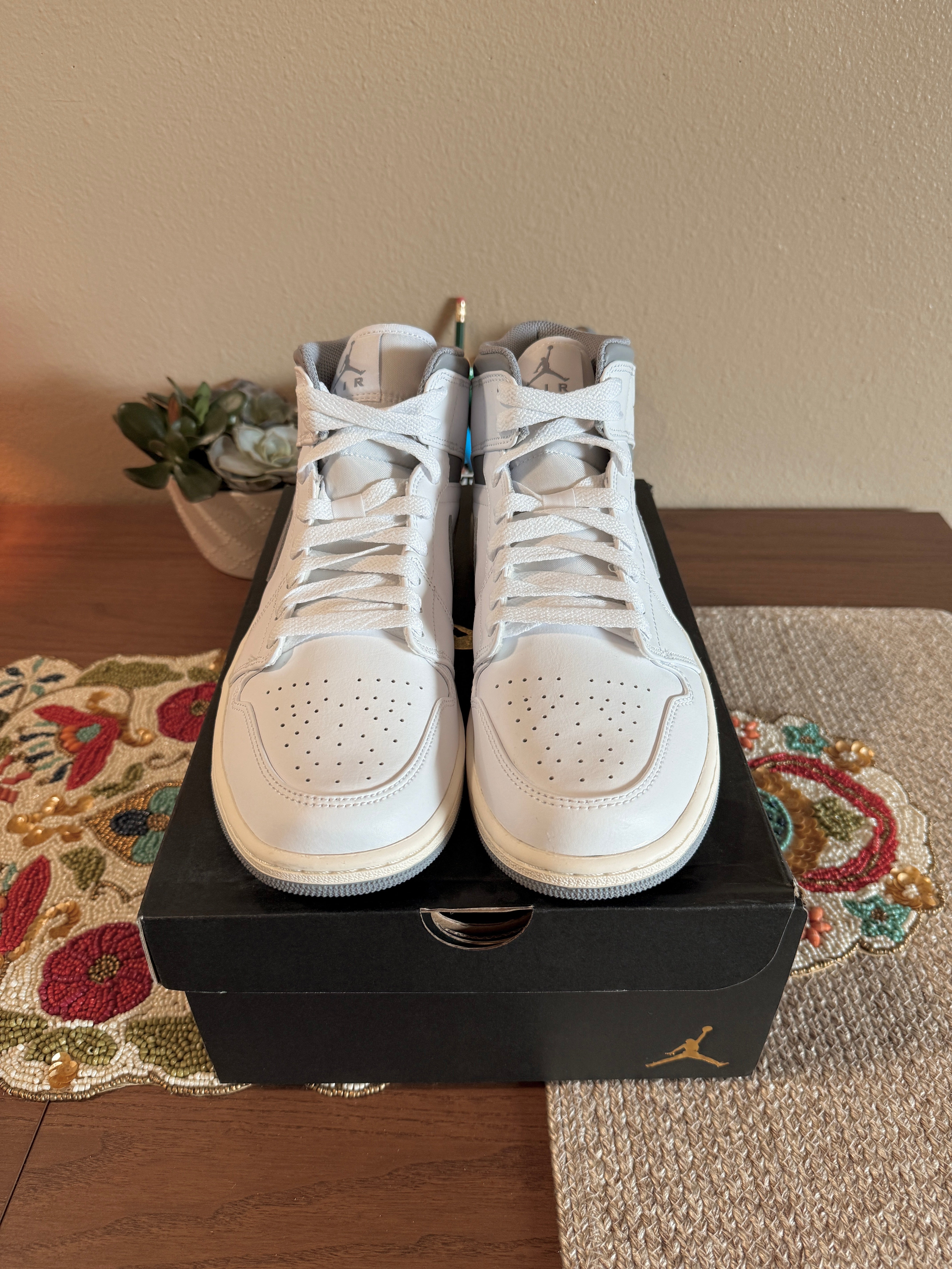 Jordan 1 Mid Neutral Grey Size 10