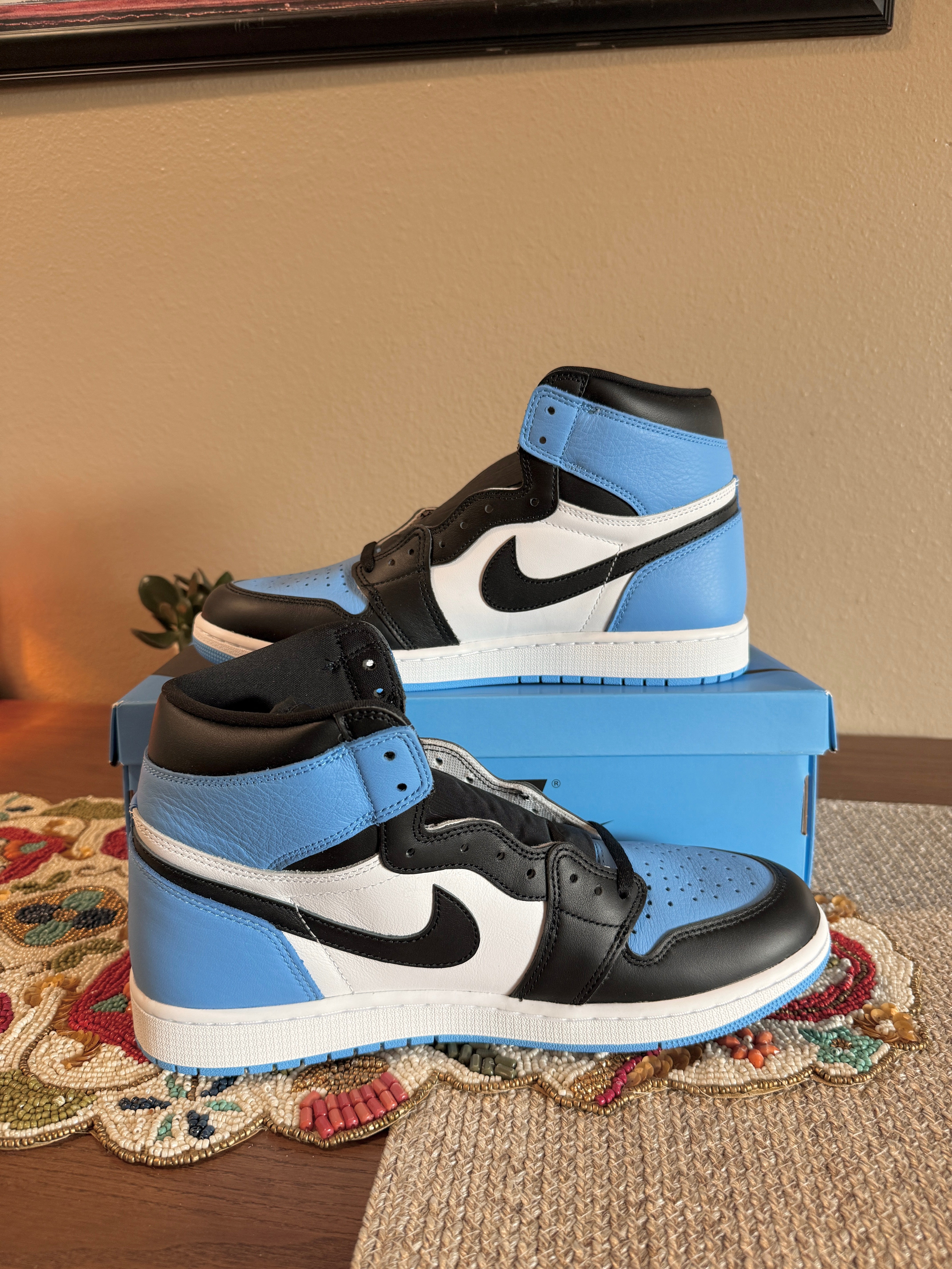 Jordan 1 Retro High OG UNC Toe Size 12