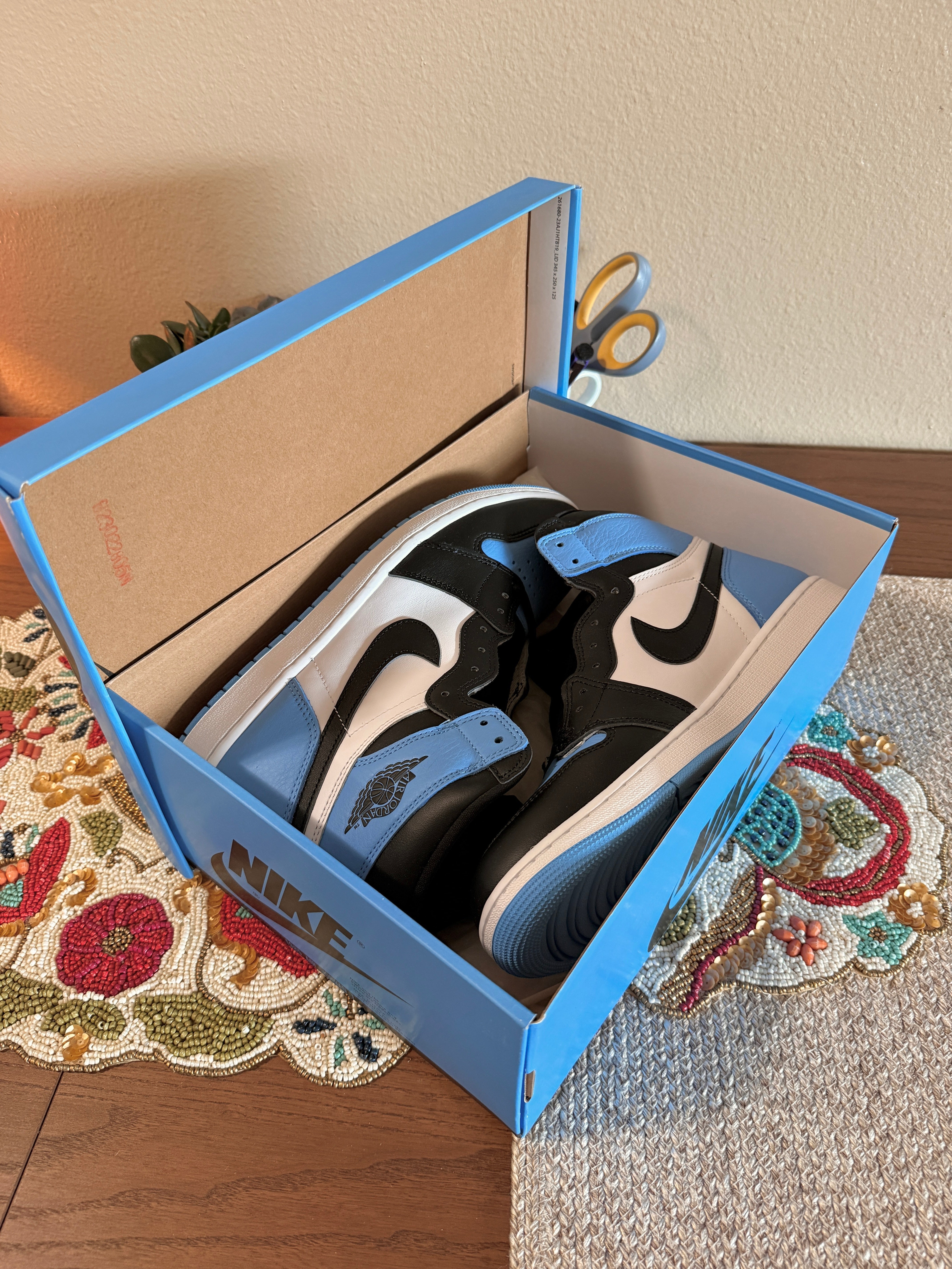 Jordan 1 Retro High OG UNC Toe Size 12