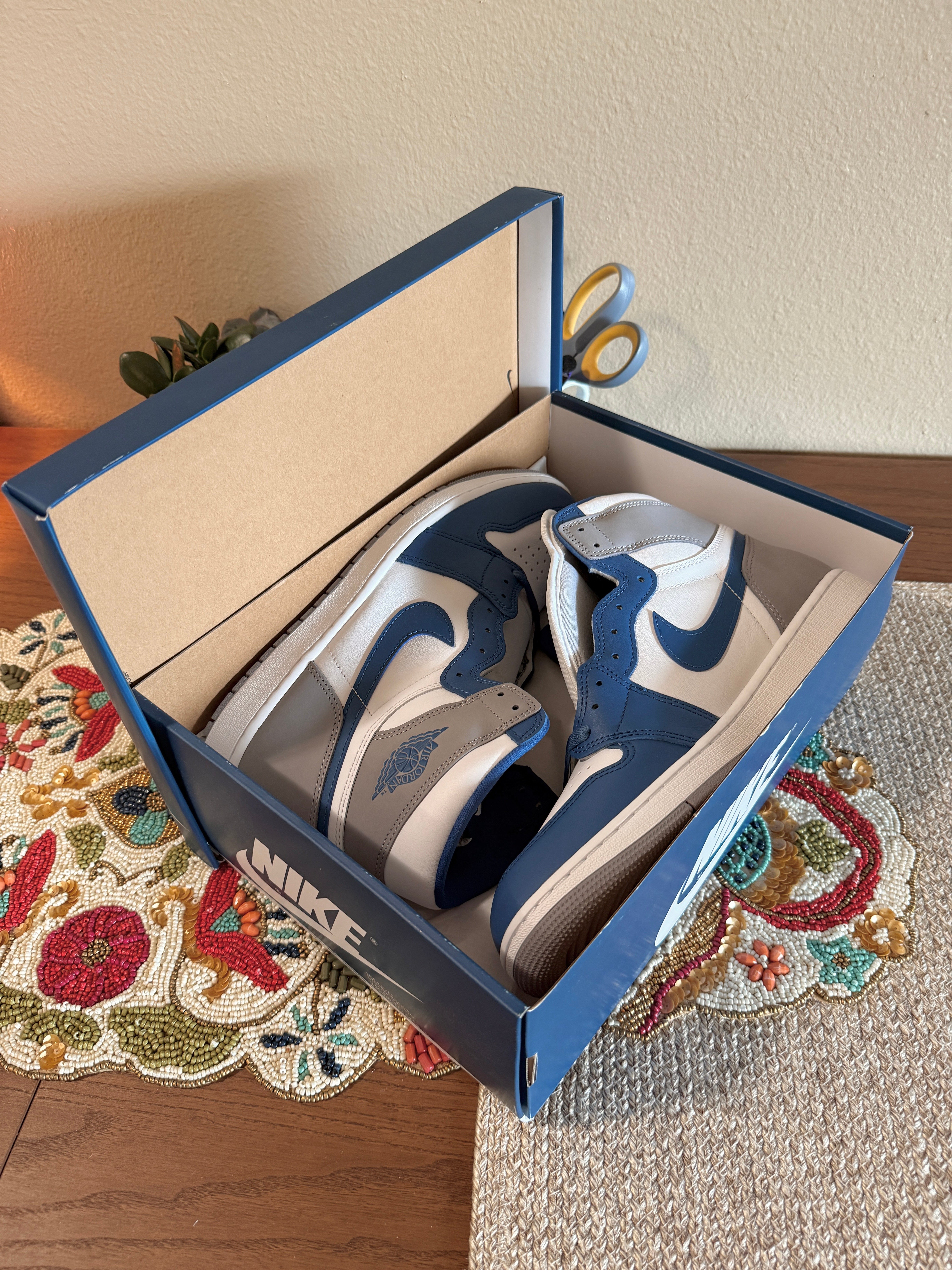 Jordan 1 Retro High OG True Blue Size 13