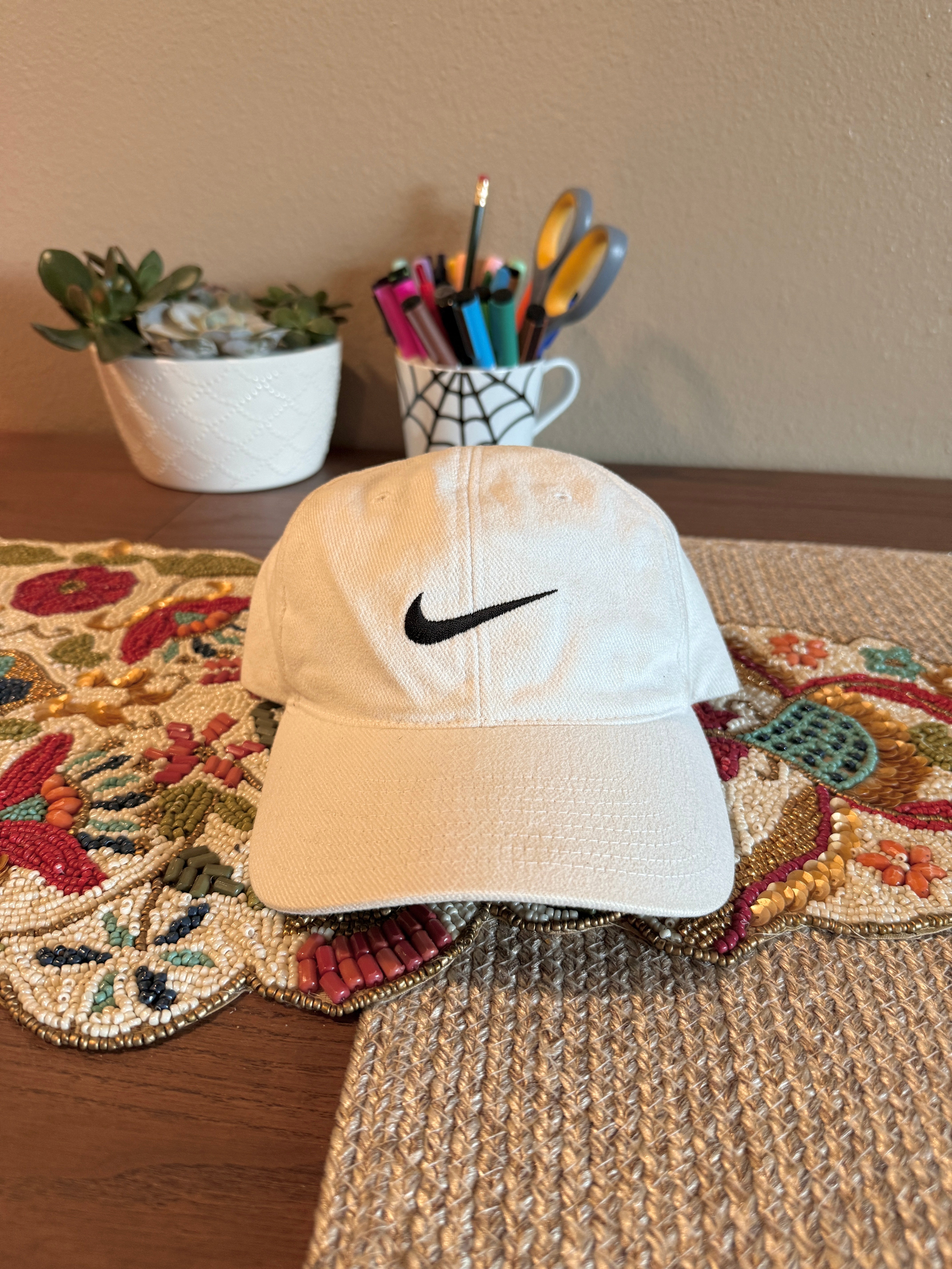 Y2K Nike White / Black Swoosh Snapback Hat