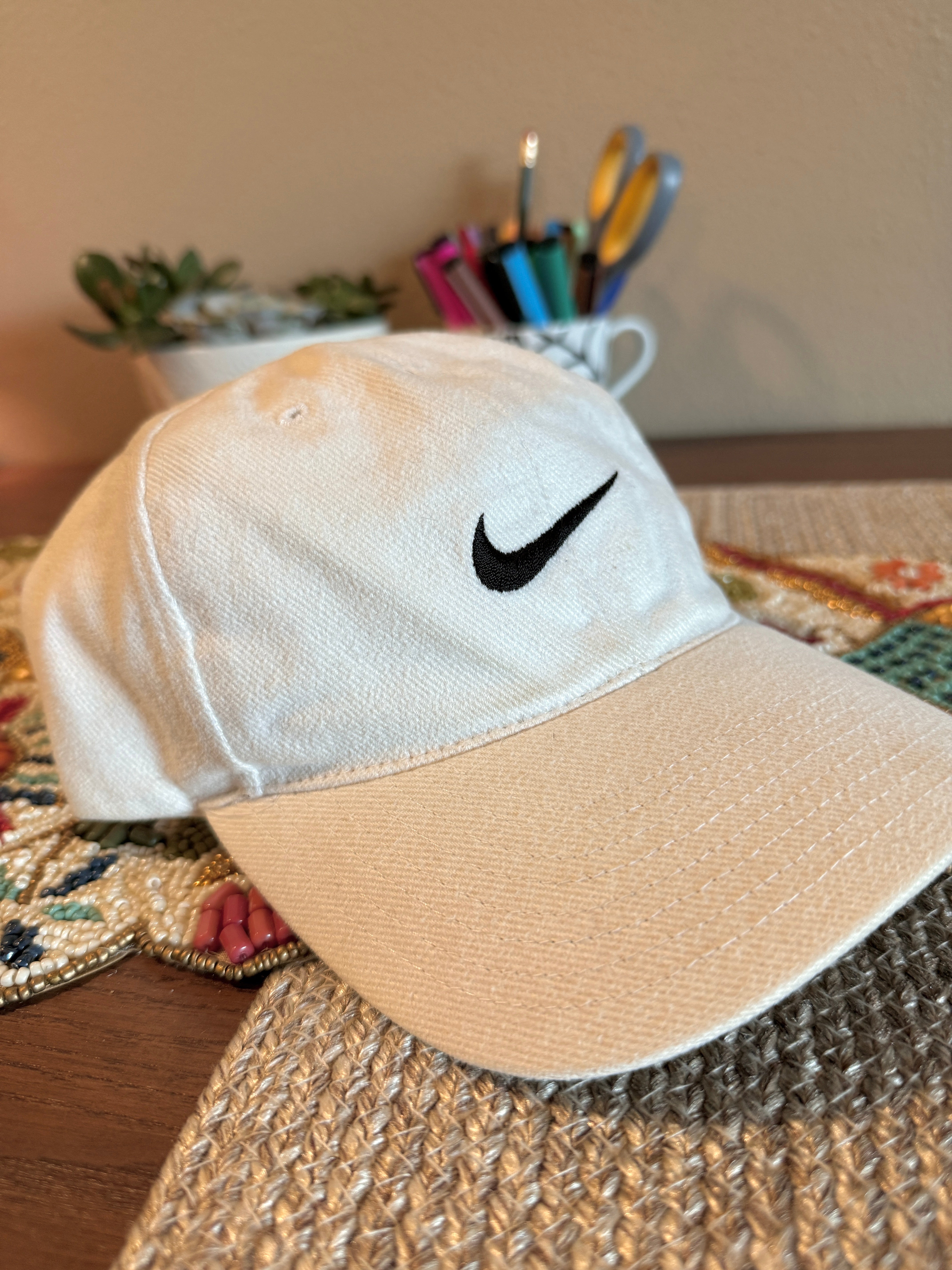Y2K Nike White / Black Swoosh Snapback Hat