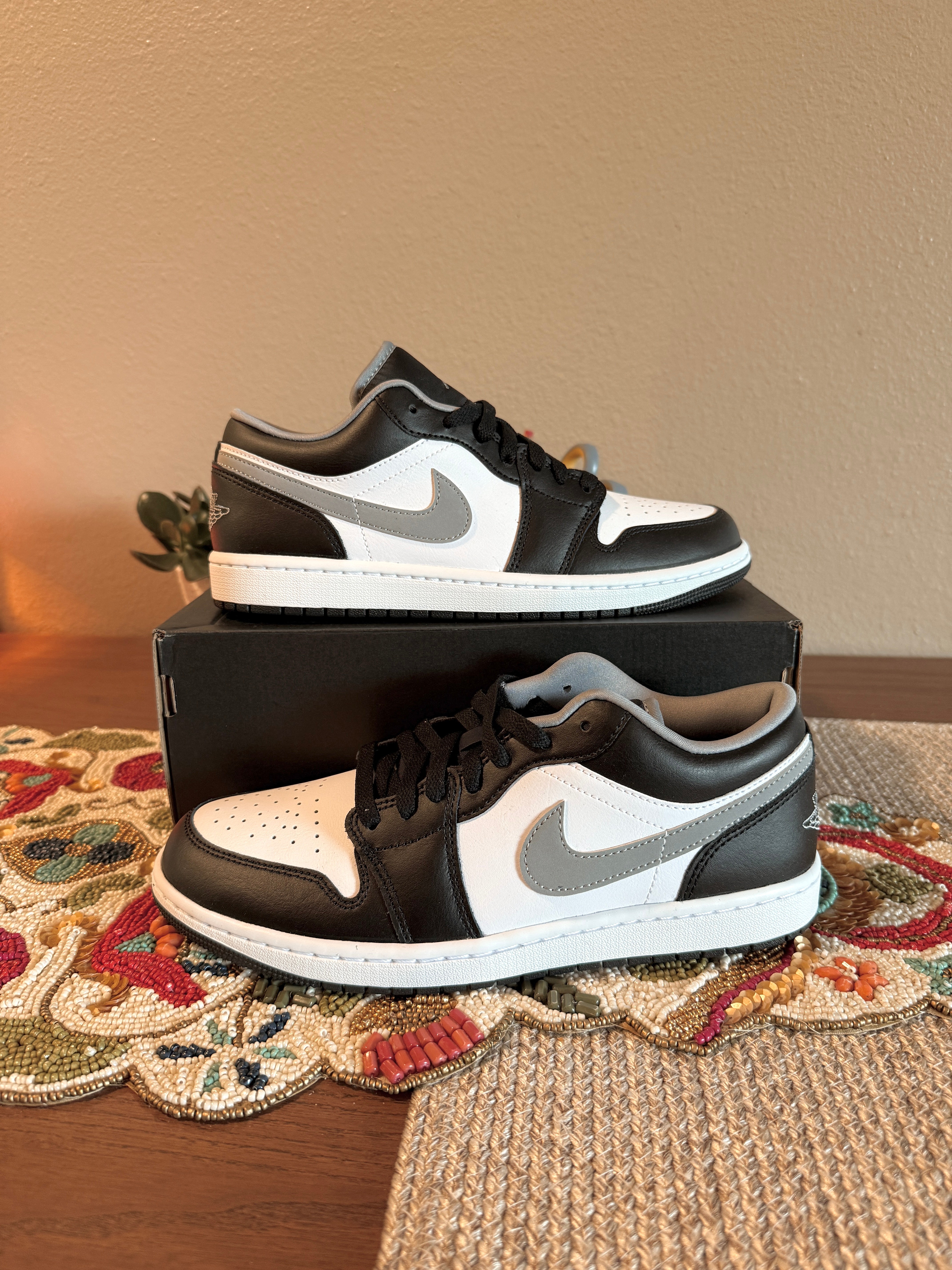Jordan 1 Low Black / White / Grey Size 9.5