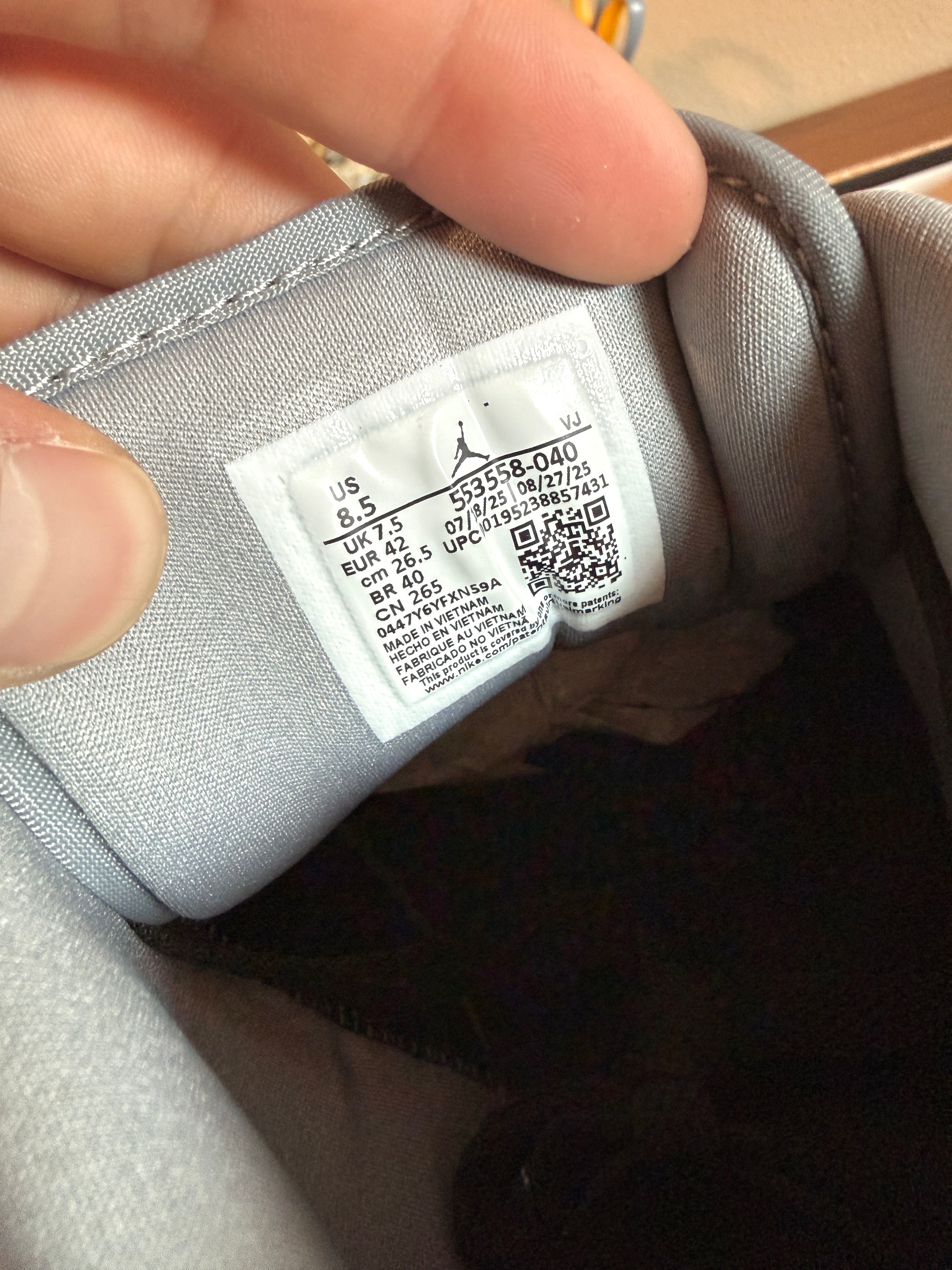 Jordan 1 Low Black / White / Grey Size 8.5