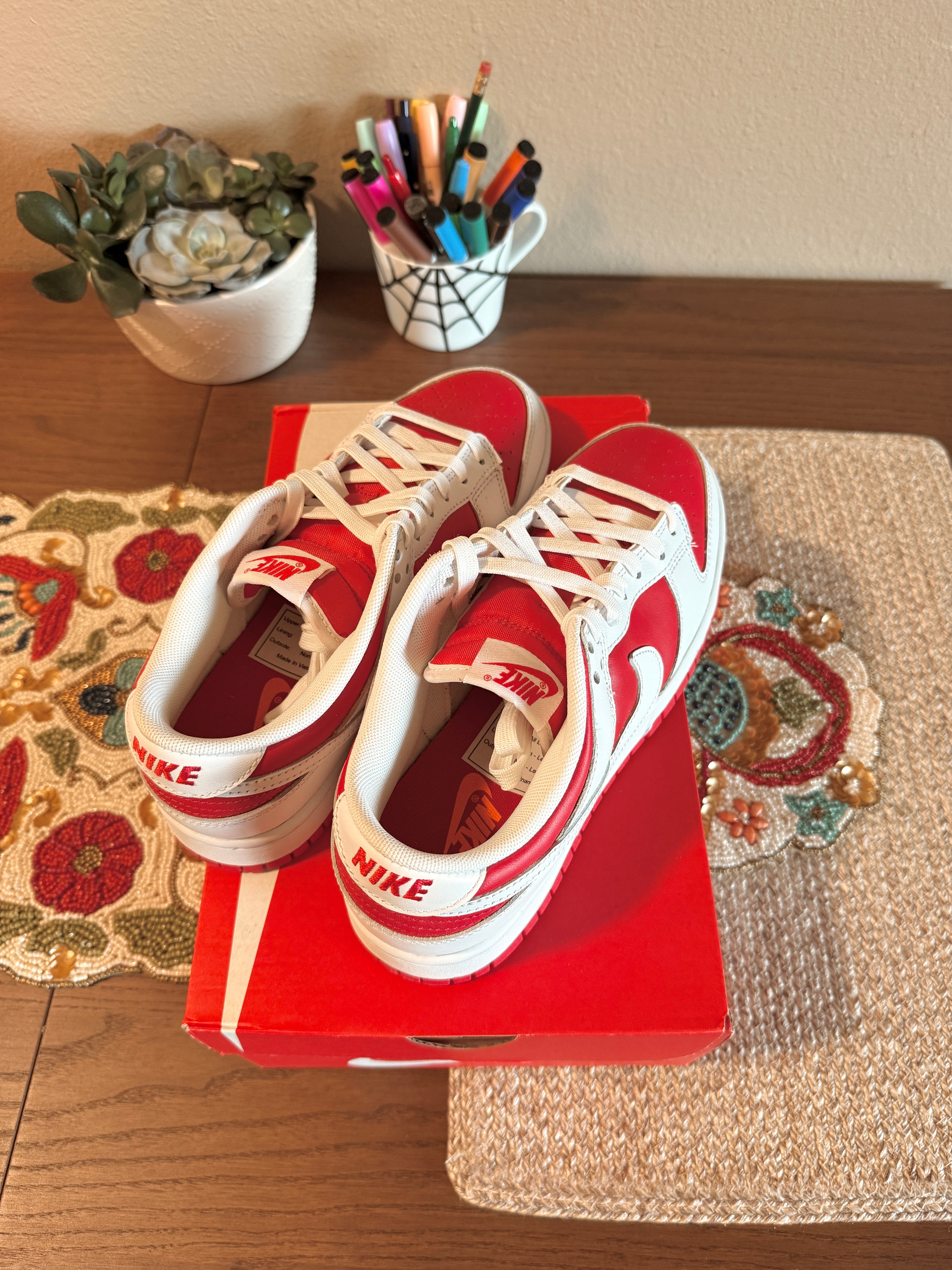 Nike Dunk Low Championship Red Size 8