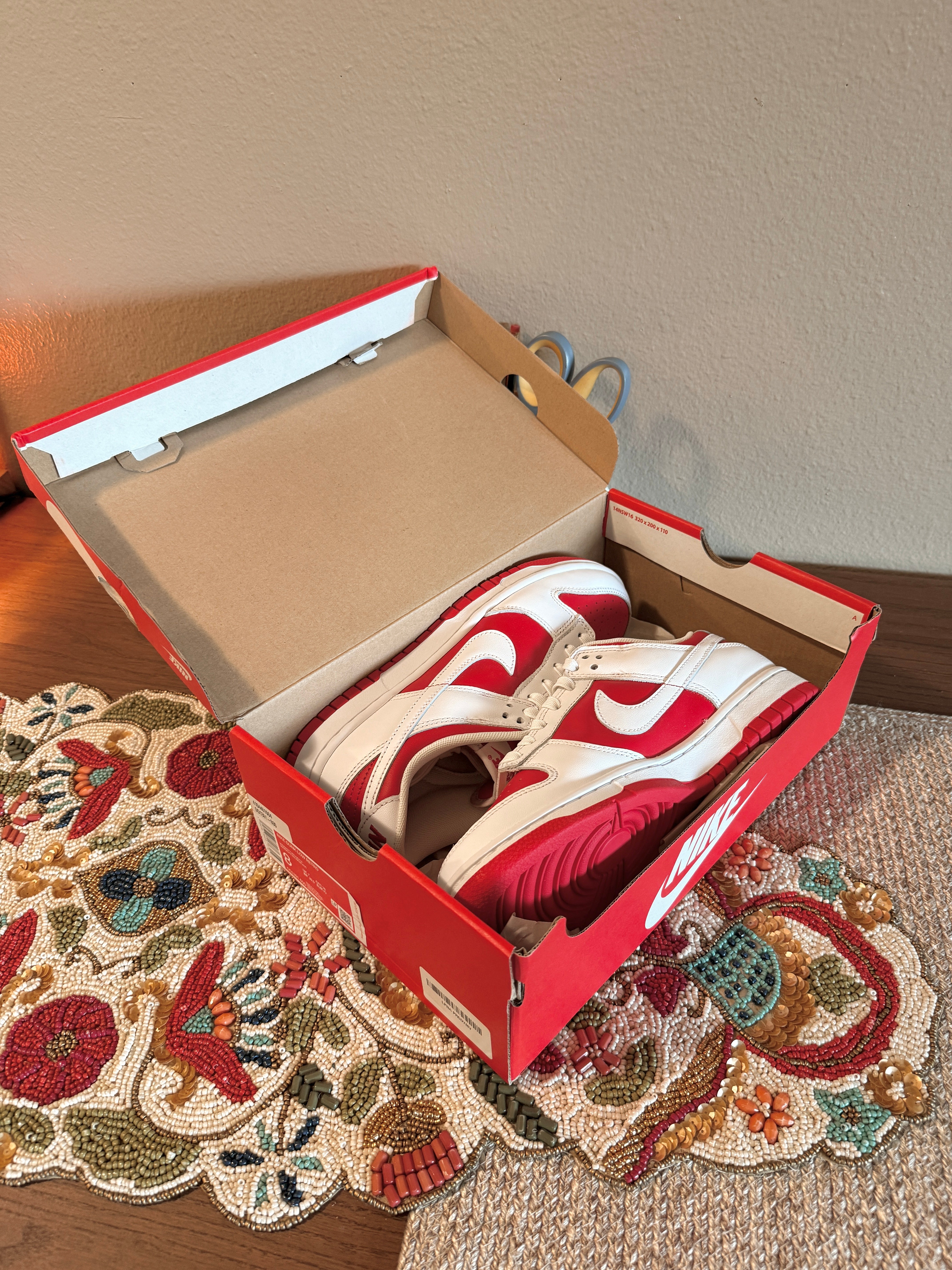 Nike Dunk Low Championship Red Size 8